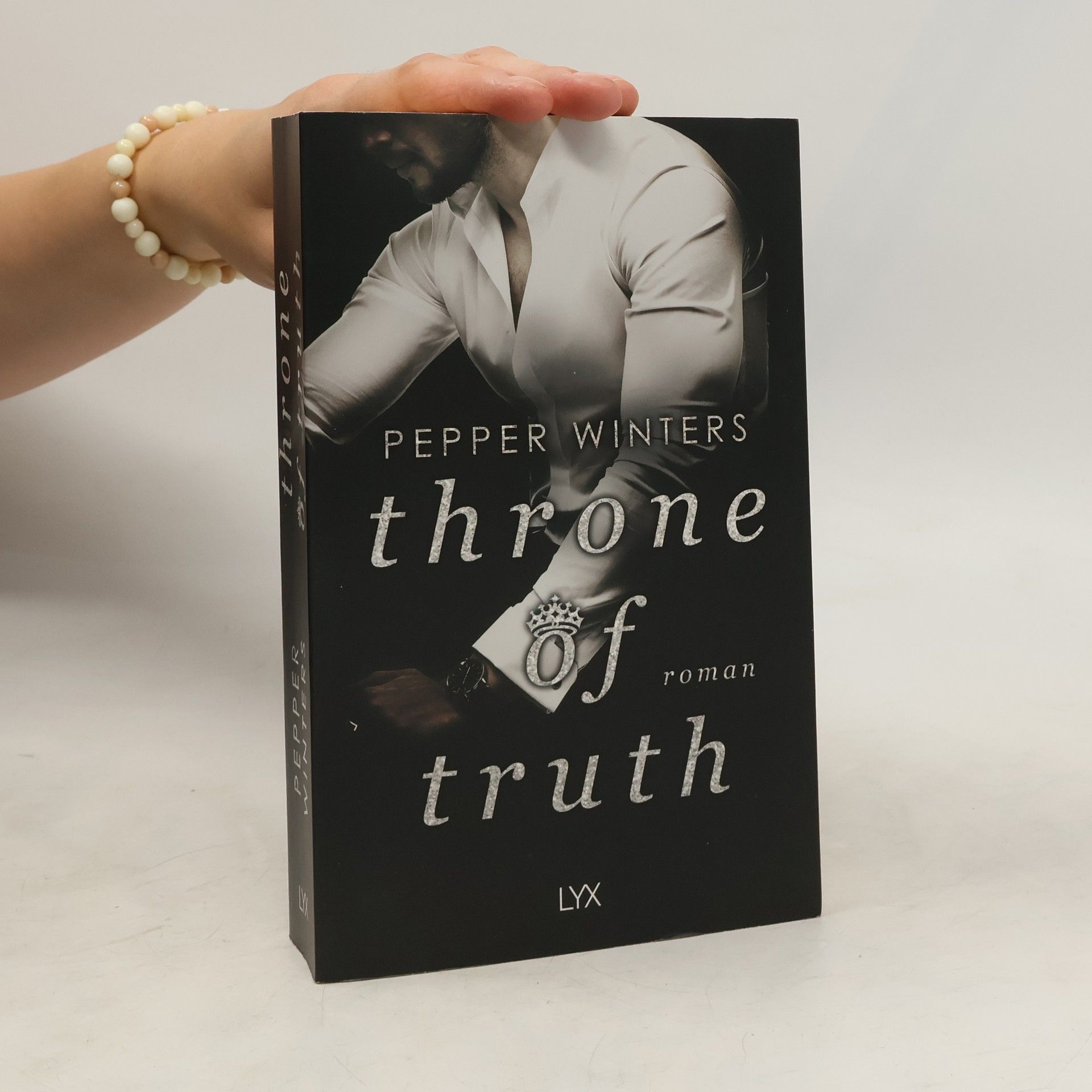 Pepper Winters Throne of Truth