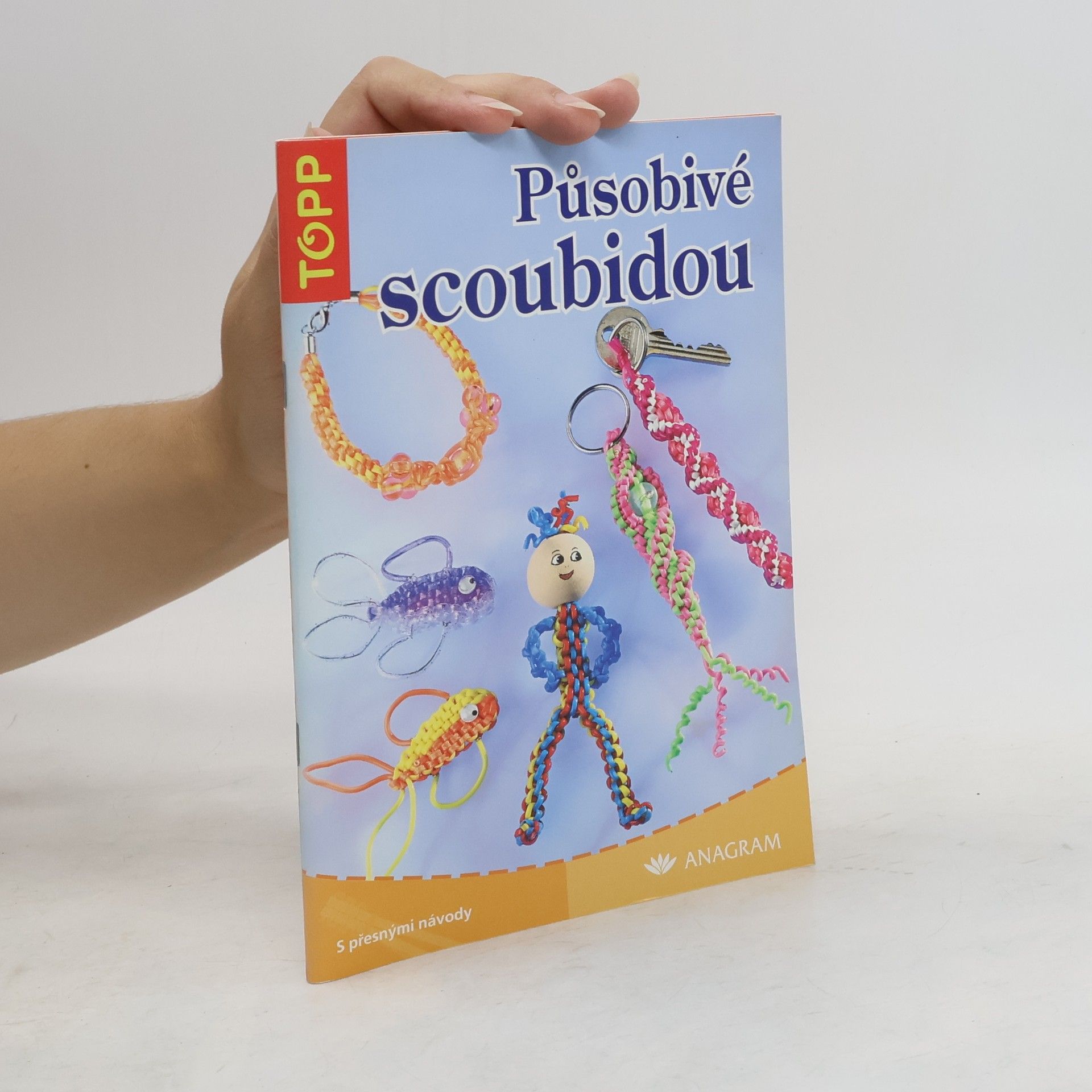 Inge Walz Působivé scoubidou