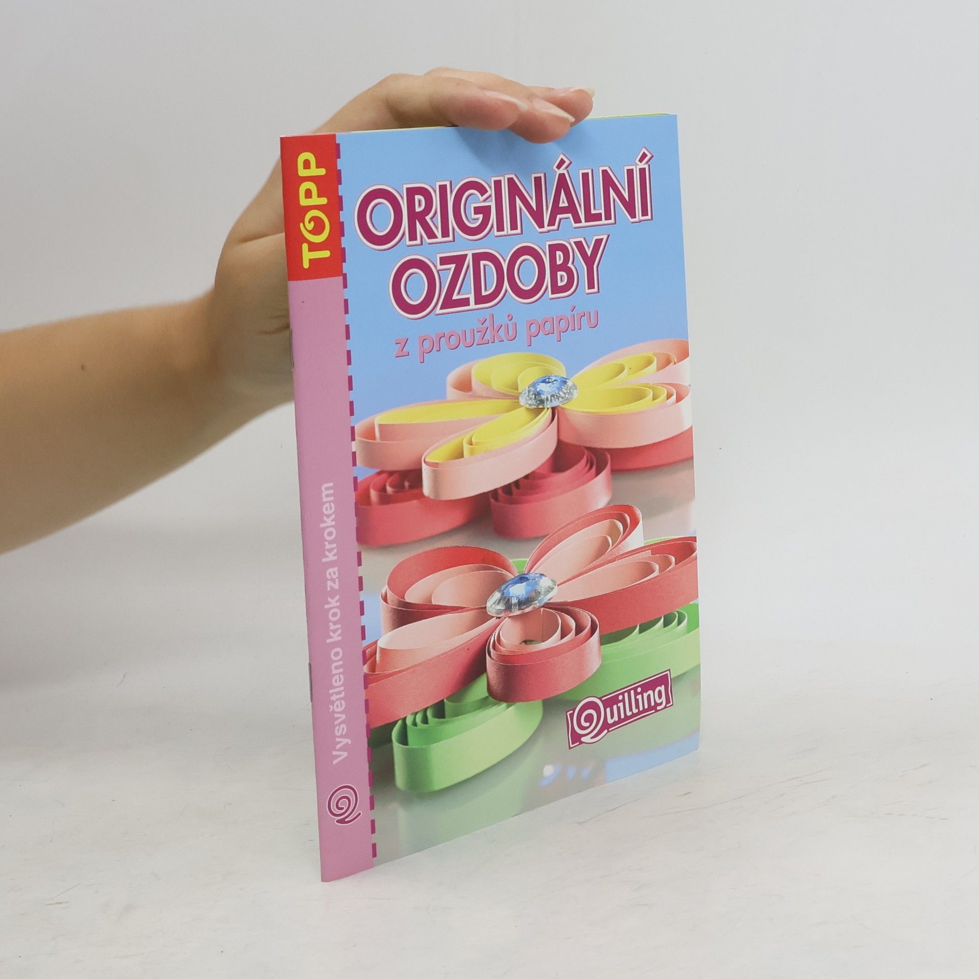 Gudrun Schmitt Originální ozdoby z proužků papíru