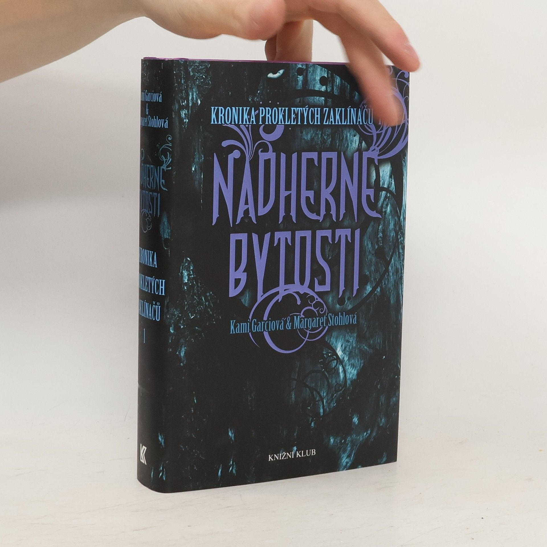 Kami Garcia Kronika prokletých zaklínačů 1. Nádherné bytosti