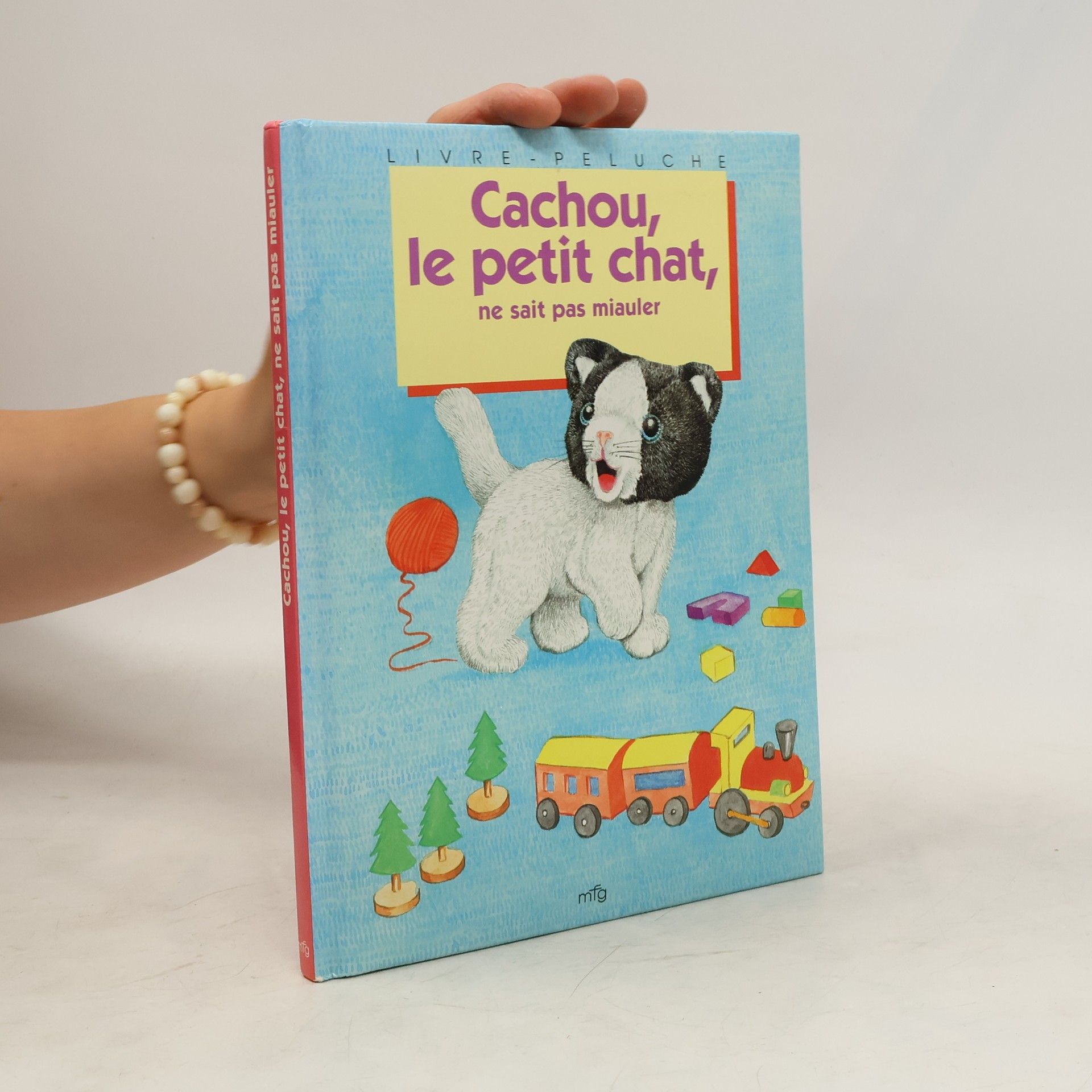 Marie Tenaille Cachou, le petit chat, ne sait pas miauler