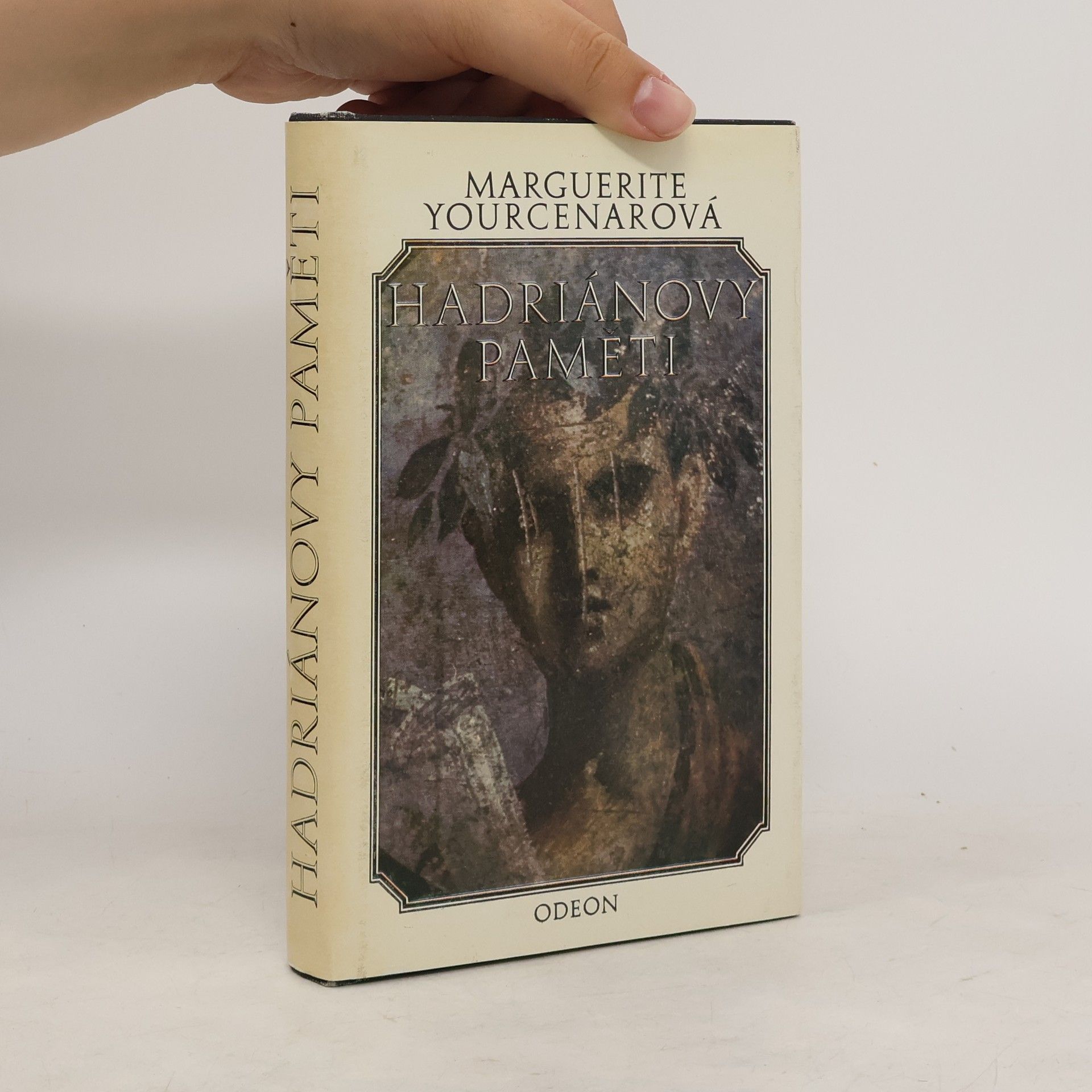 Marguerite Yourcenar Hadriánovy paměti