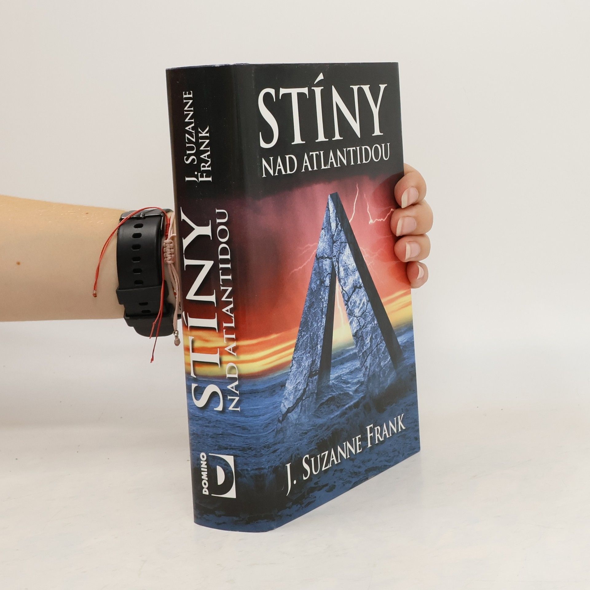 Suzanne Frank Stíny nad Atlantidou