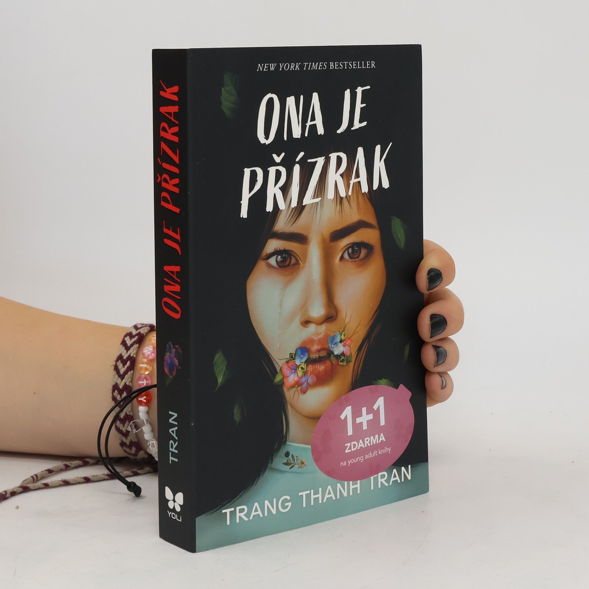 Petra Badalec Ona je přízrak