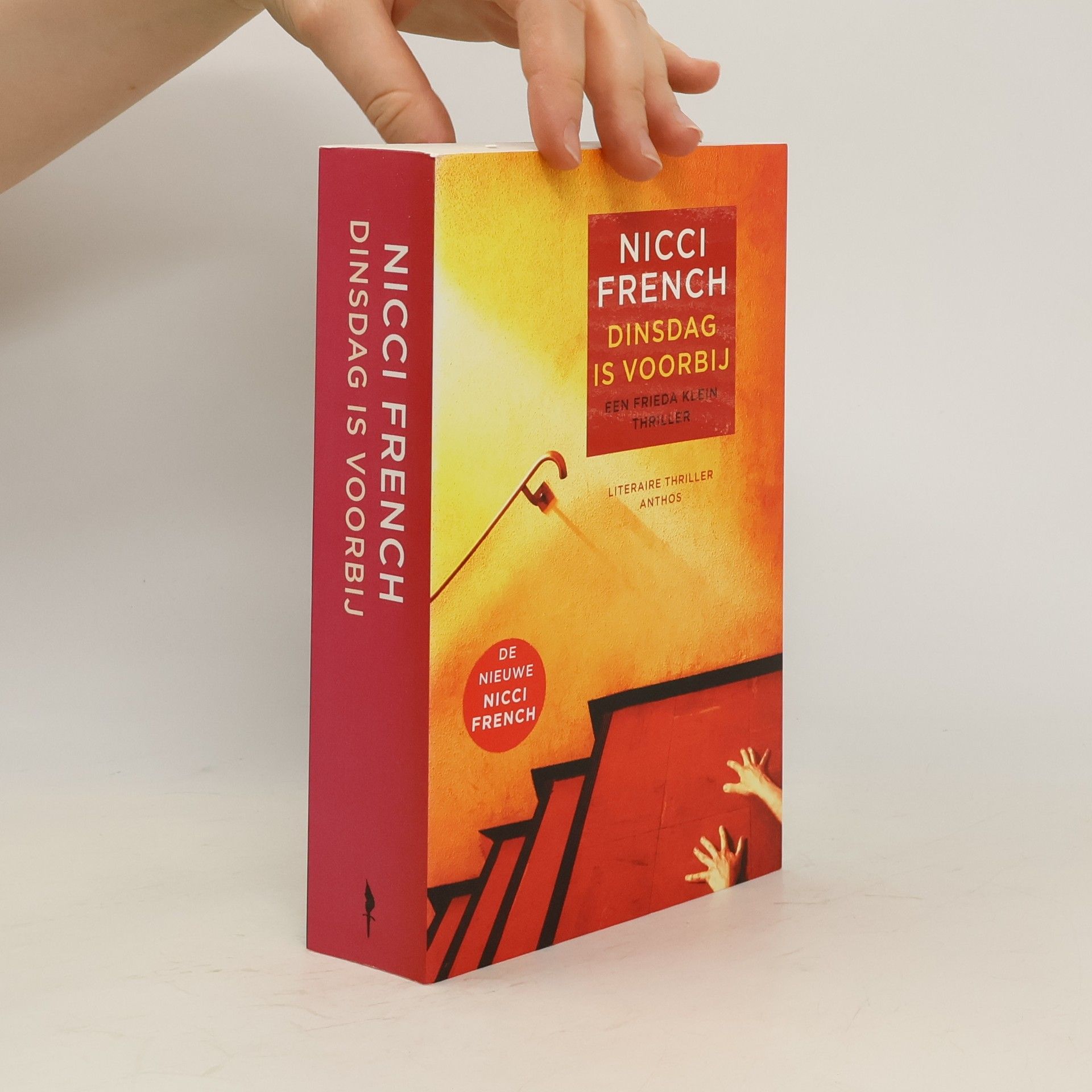 Nicci French Dinsdag is voorbij
