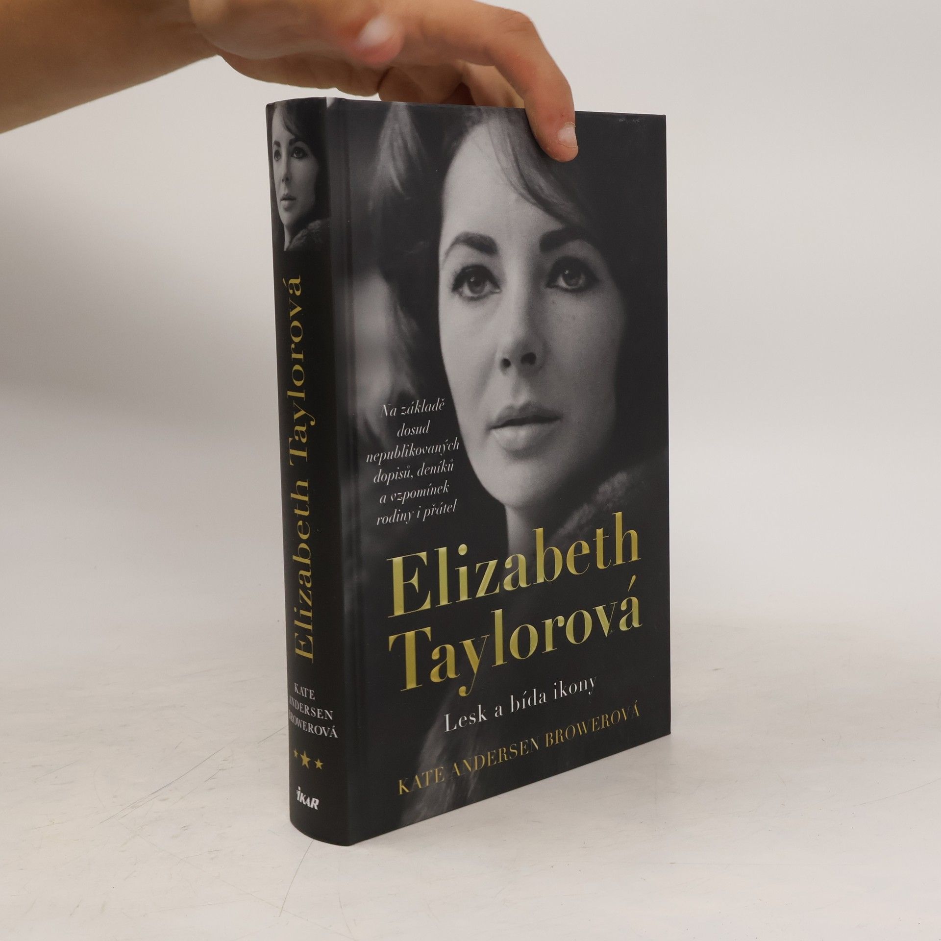 Kate Andersen Brower Elizabeth Taylorová