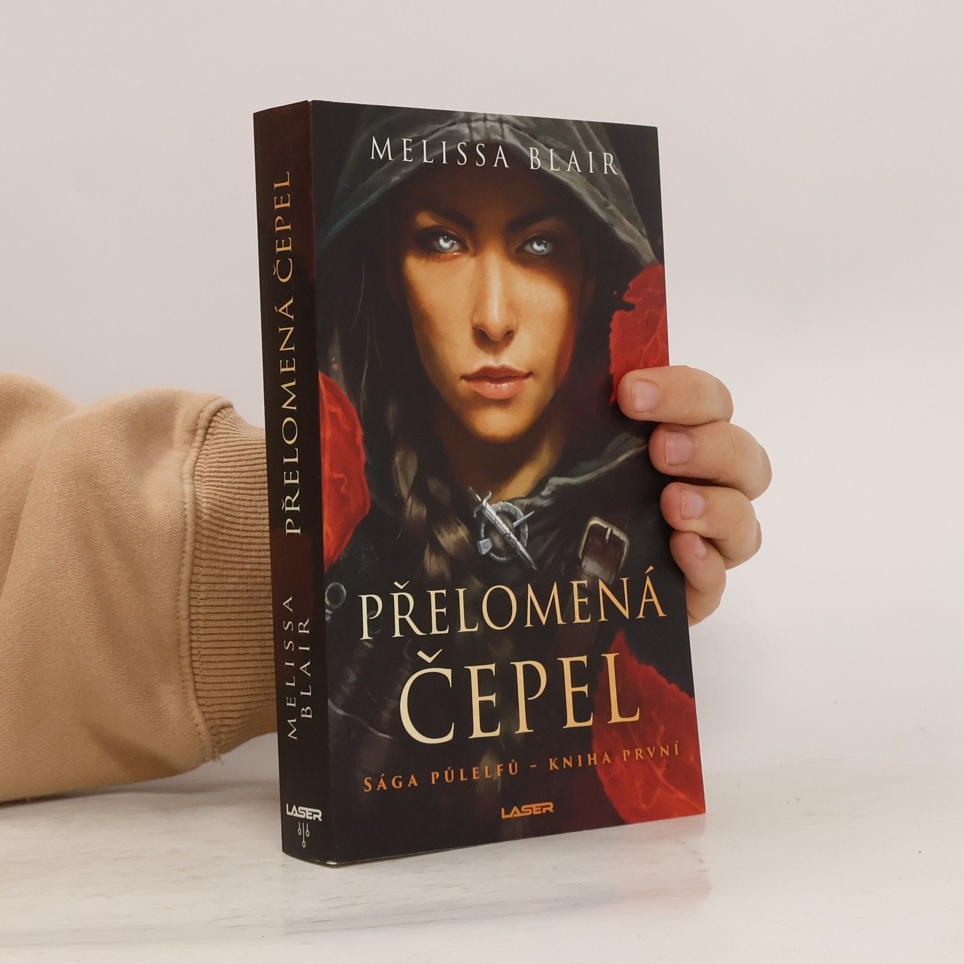 Melissa Blair Sága půlelfů 1. Přelomená čepel