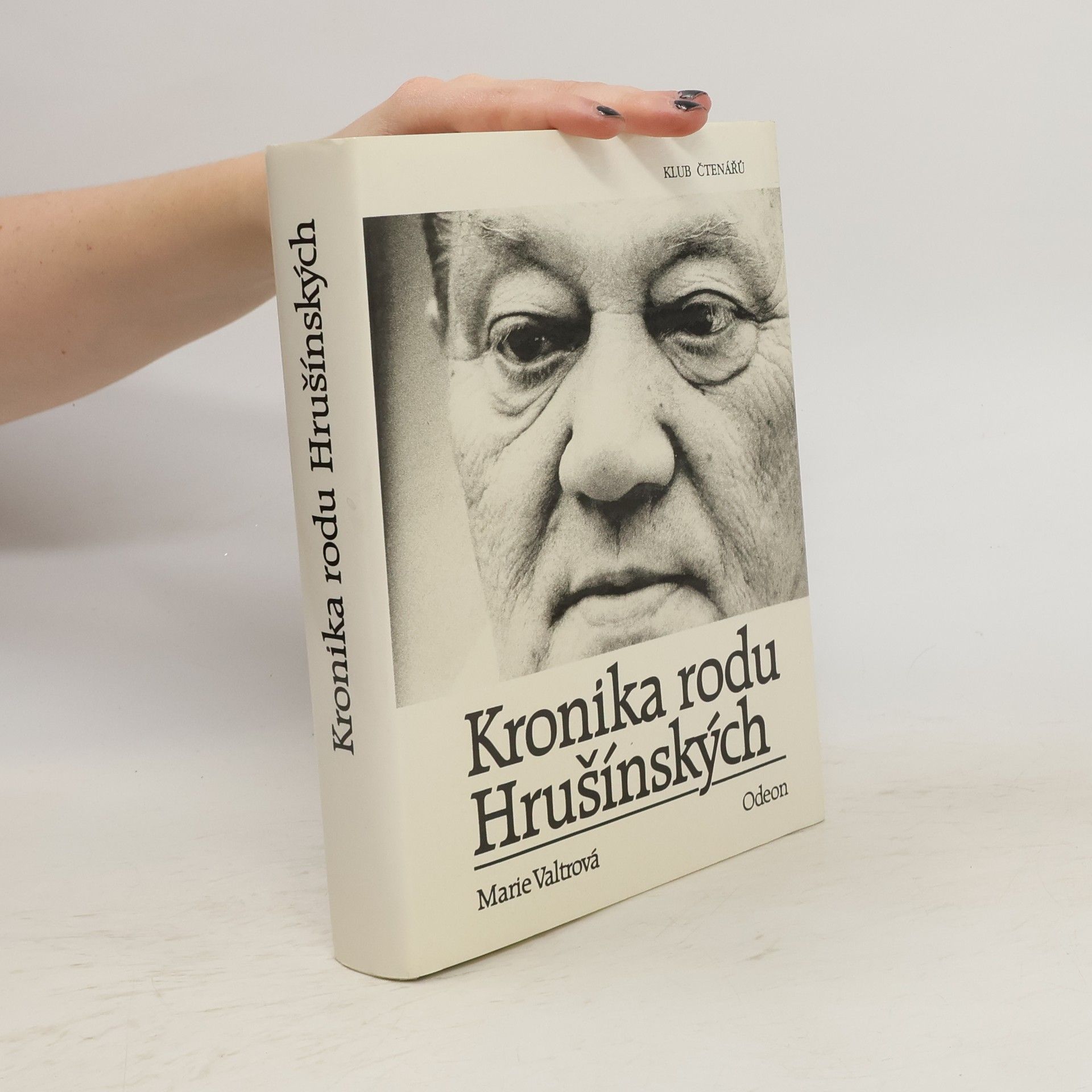 Marie Valtrová Kronika rodu Hrušínských