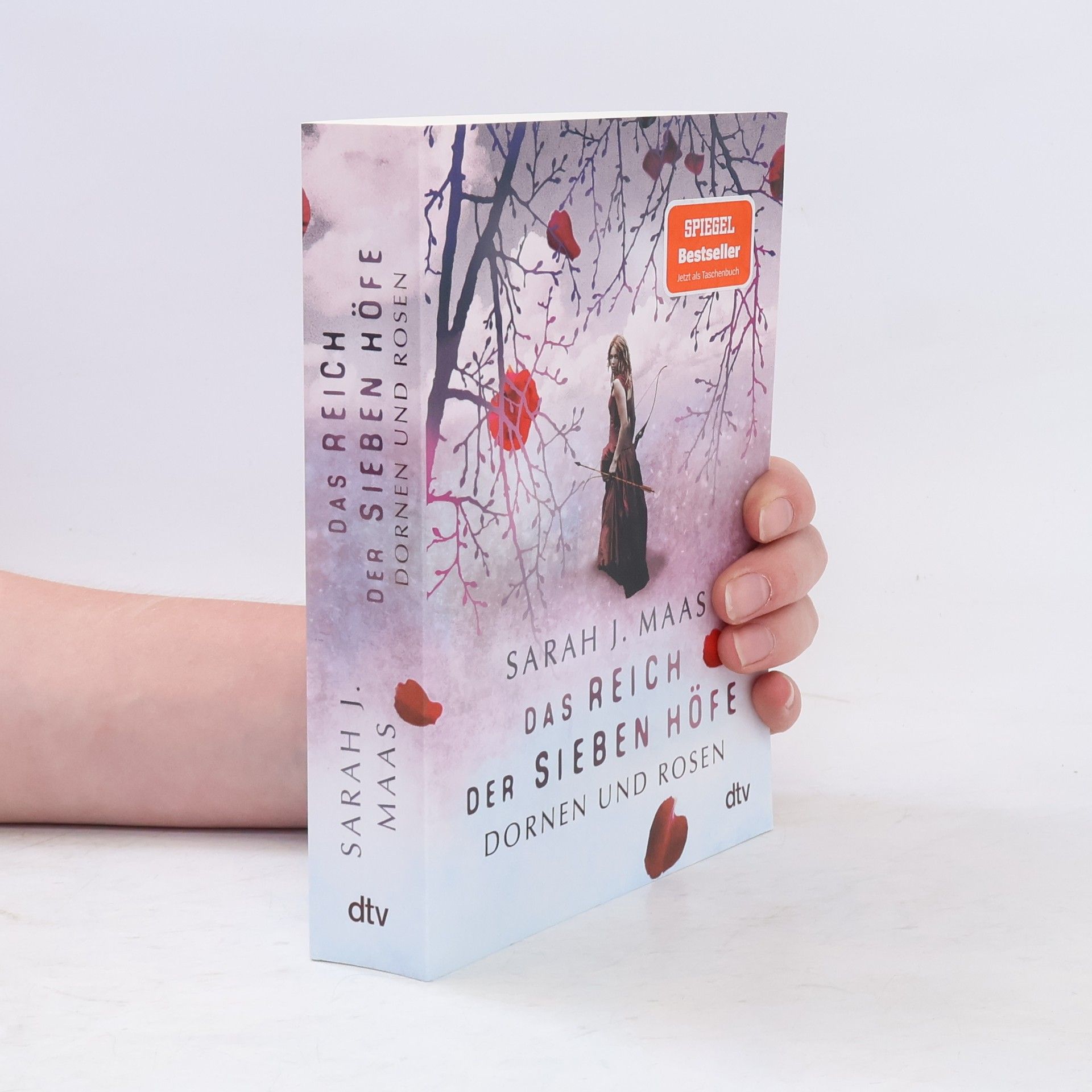 Sarah J. Maas Das Reich der sieben Höfe. Dornen und Rosen