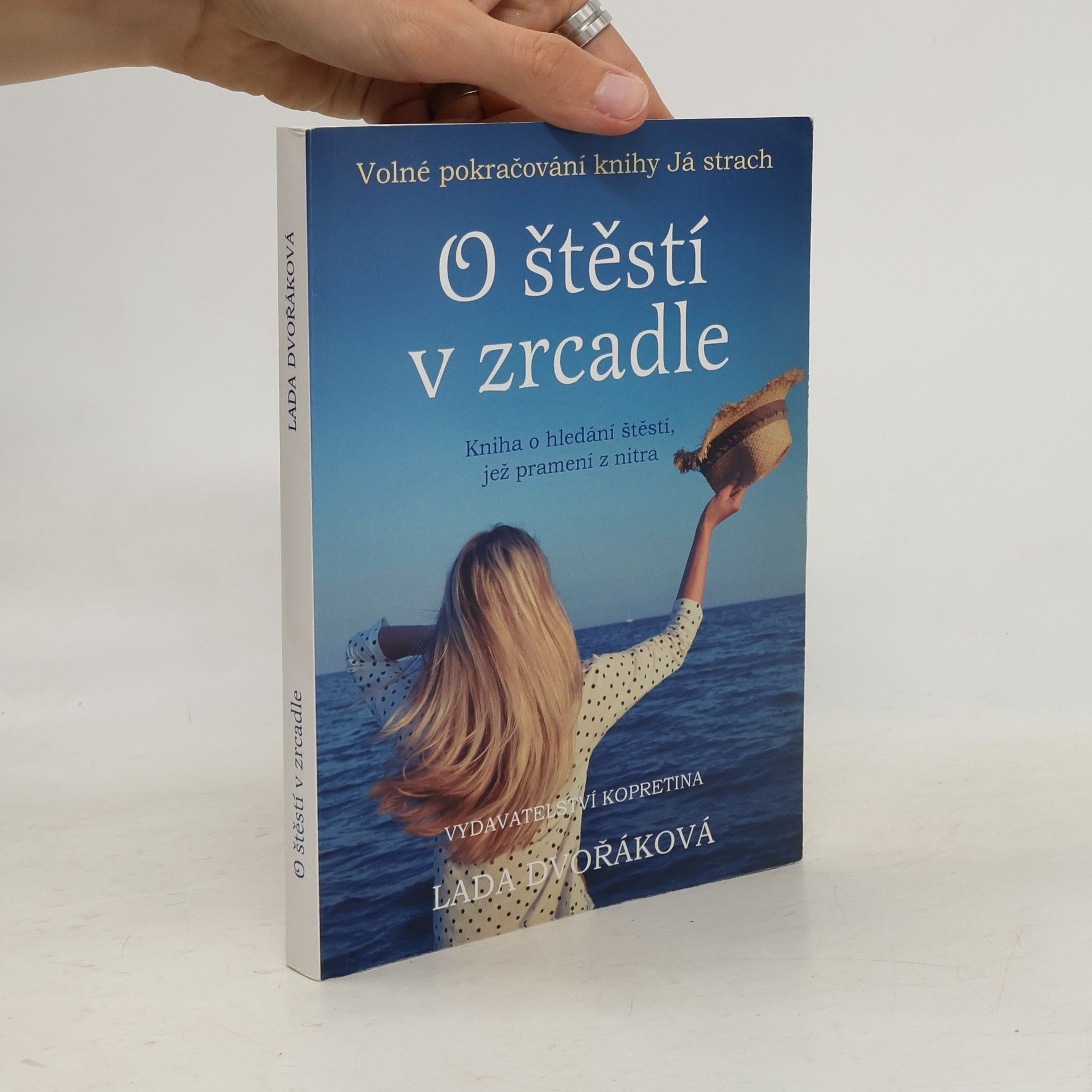 Lada Dvořáková O štěstí v zrcadle