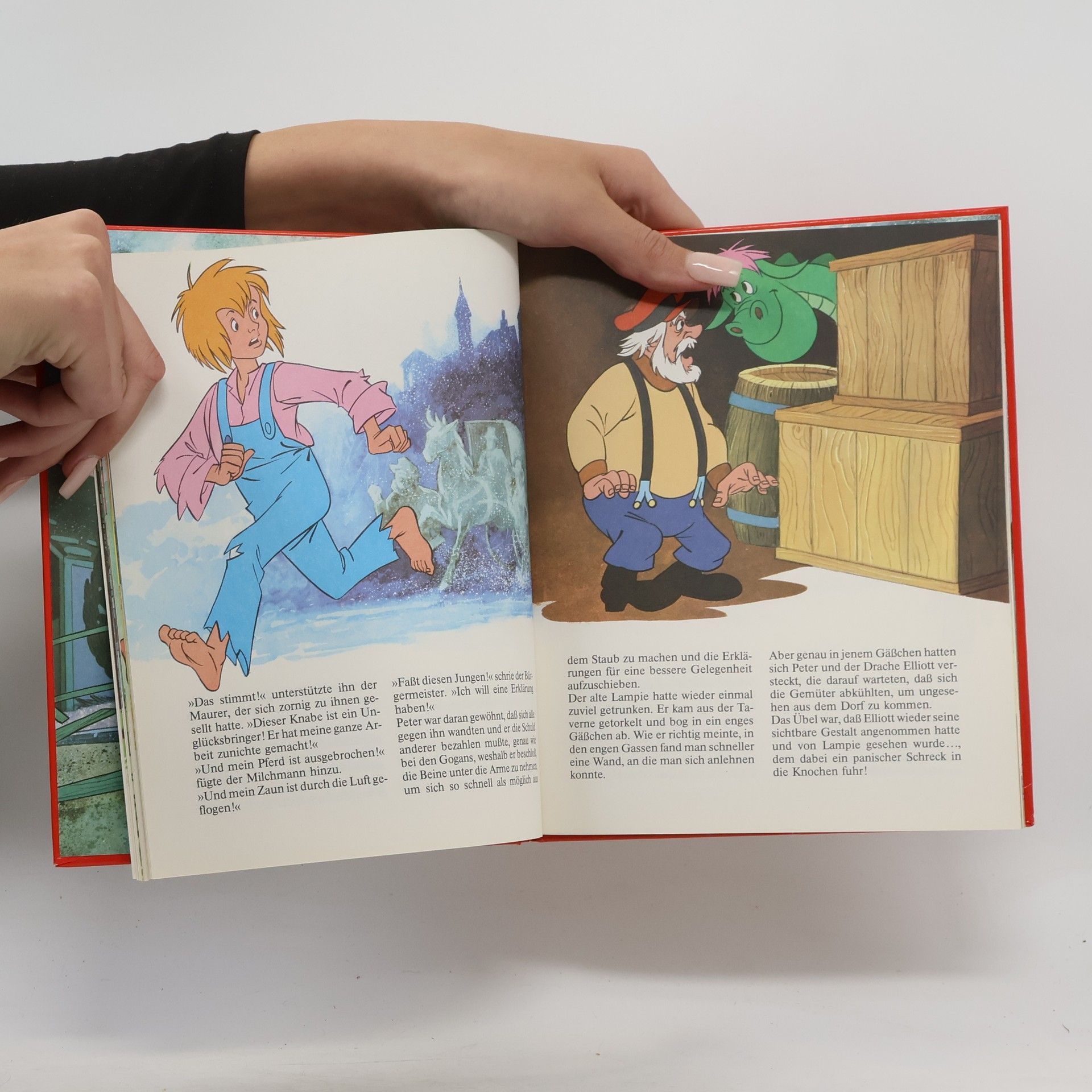 Walt Disney Elliott, das Schmunzelmonster