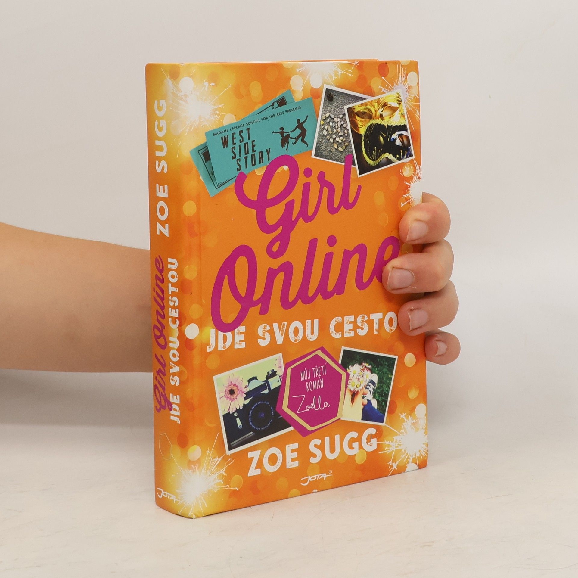 Zoe Sugg Girl online jde svou cestou