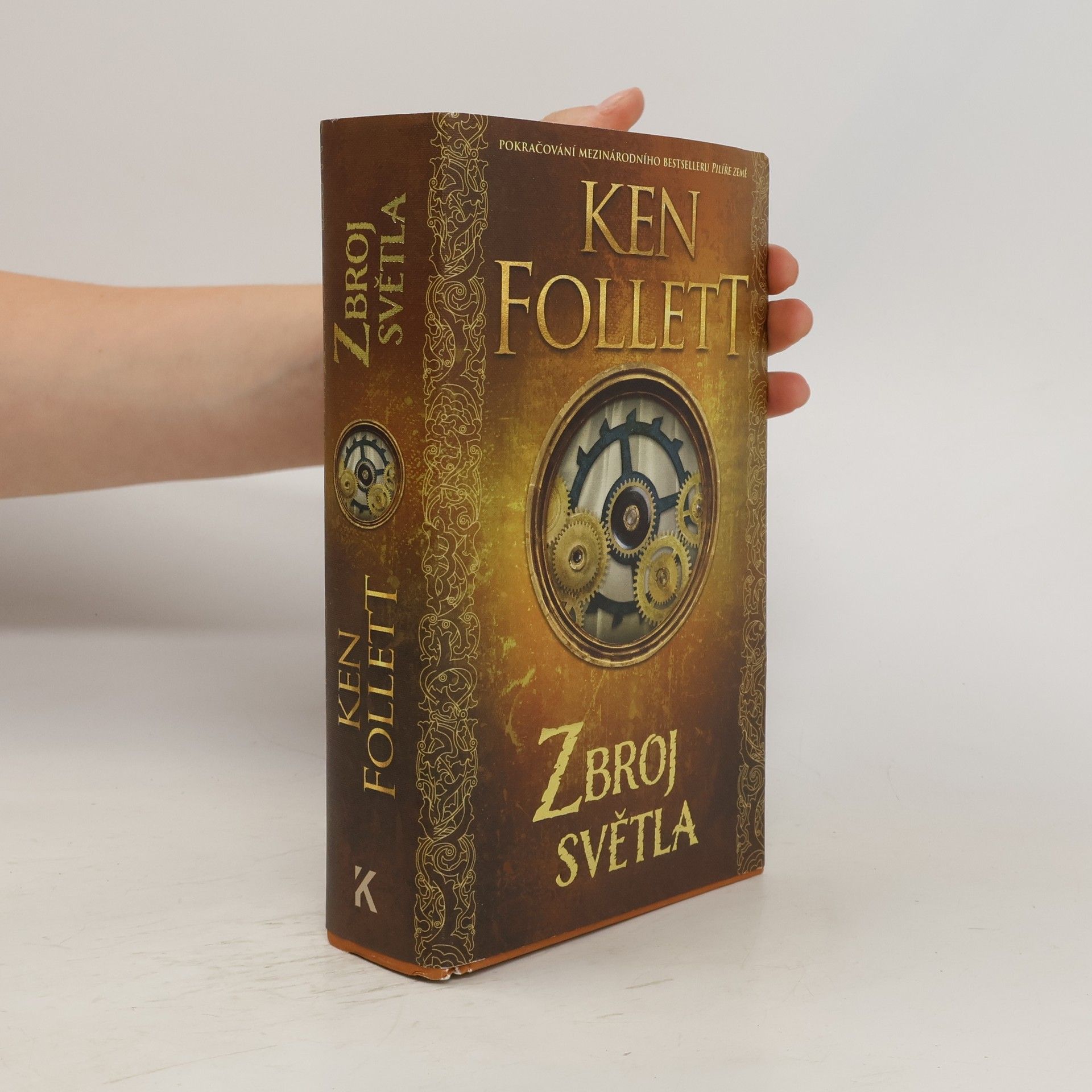 Ken Follett Zbroj světla