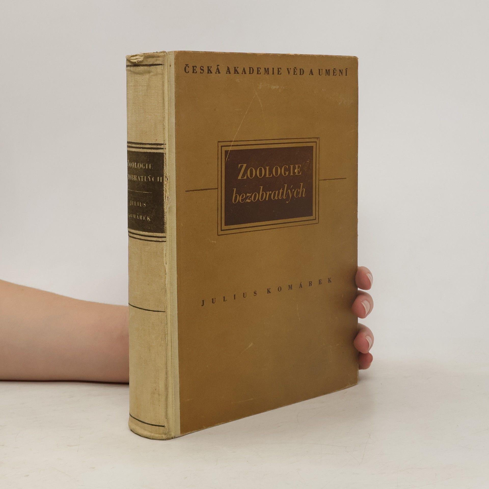 Česká akademie věd a. umění Zoologie bezobratlých. Díl 1