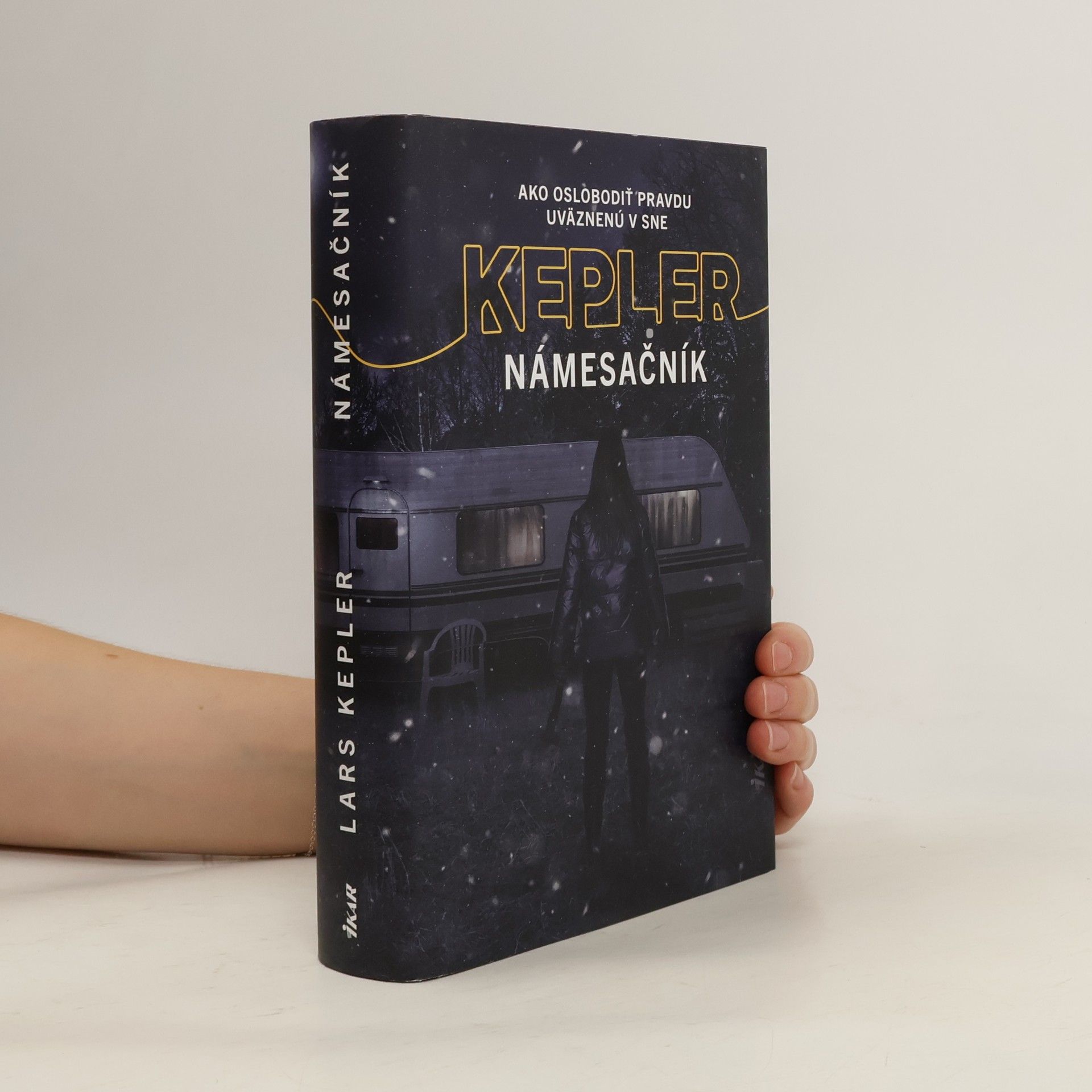 Lars Kepler Námesačník