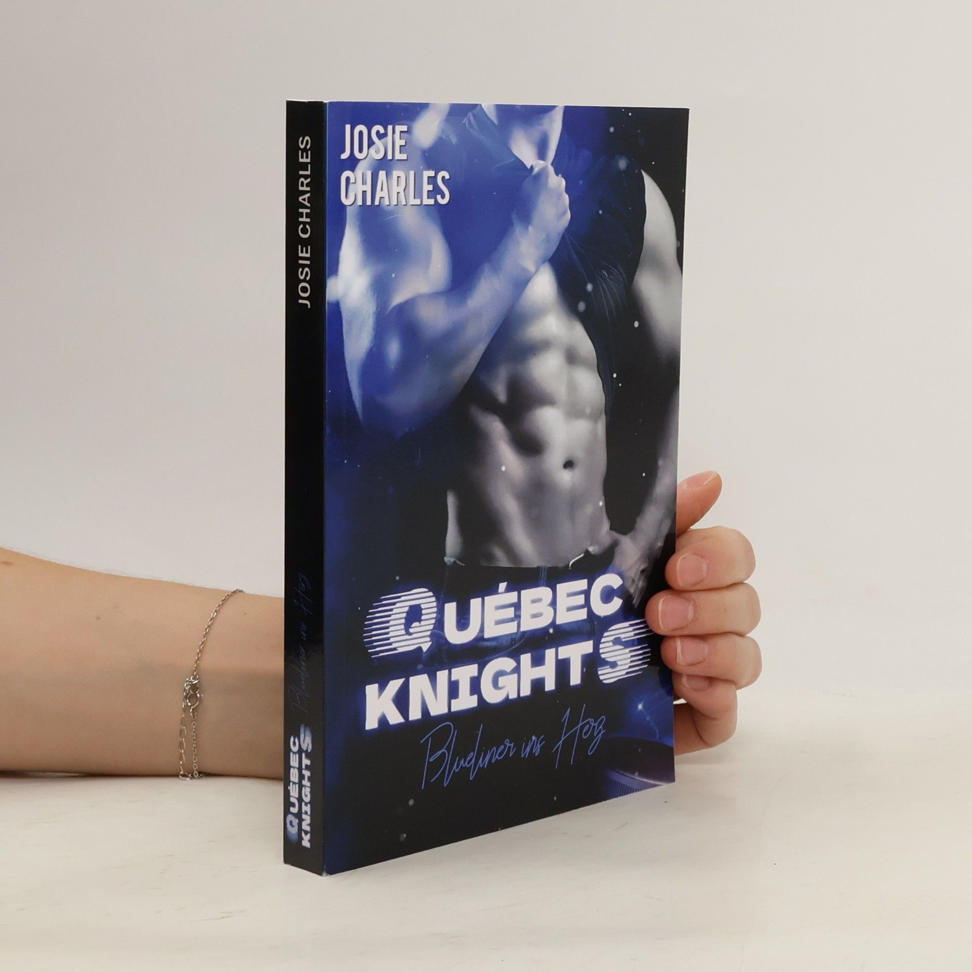 Josie Charles Québec Knights