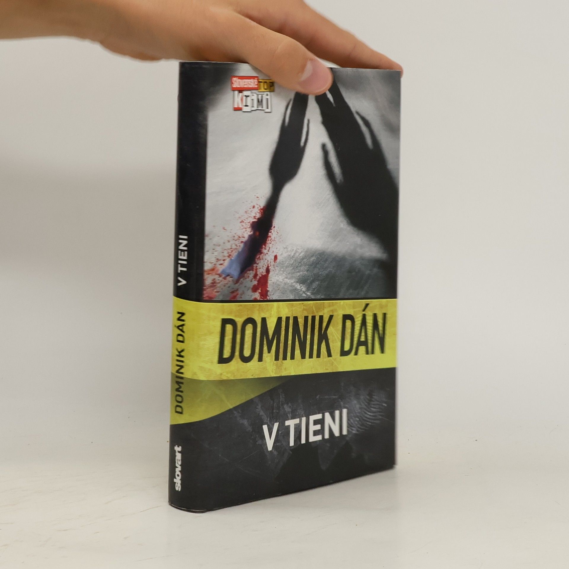 Dominik Dán V tieni