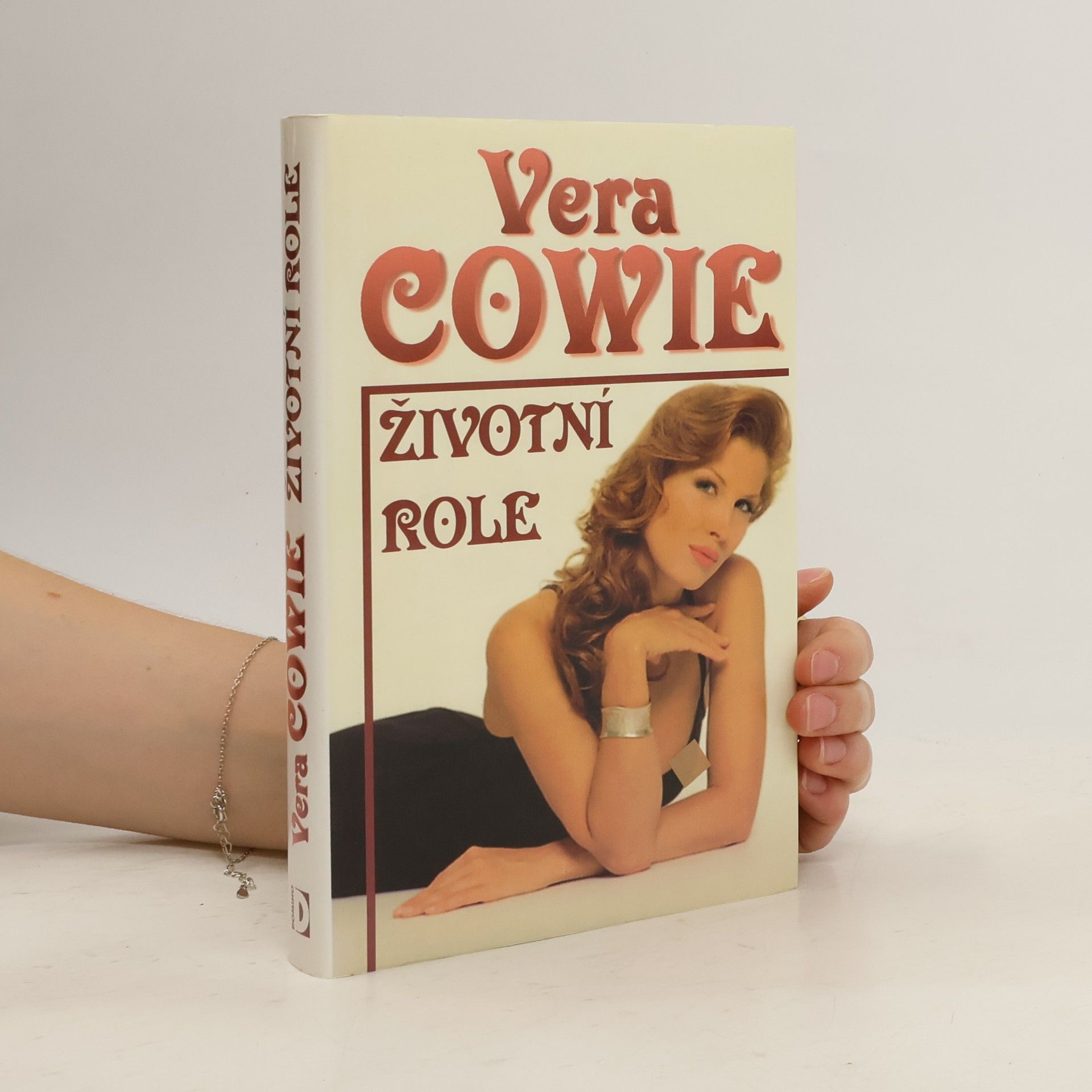 Vera Cowie Životní role
