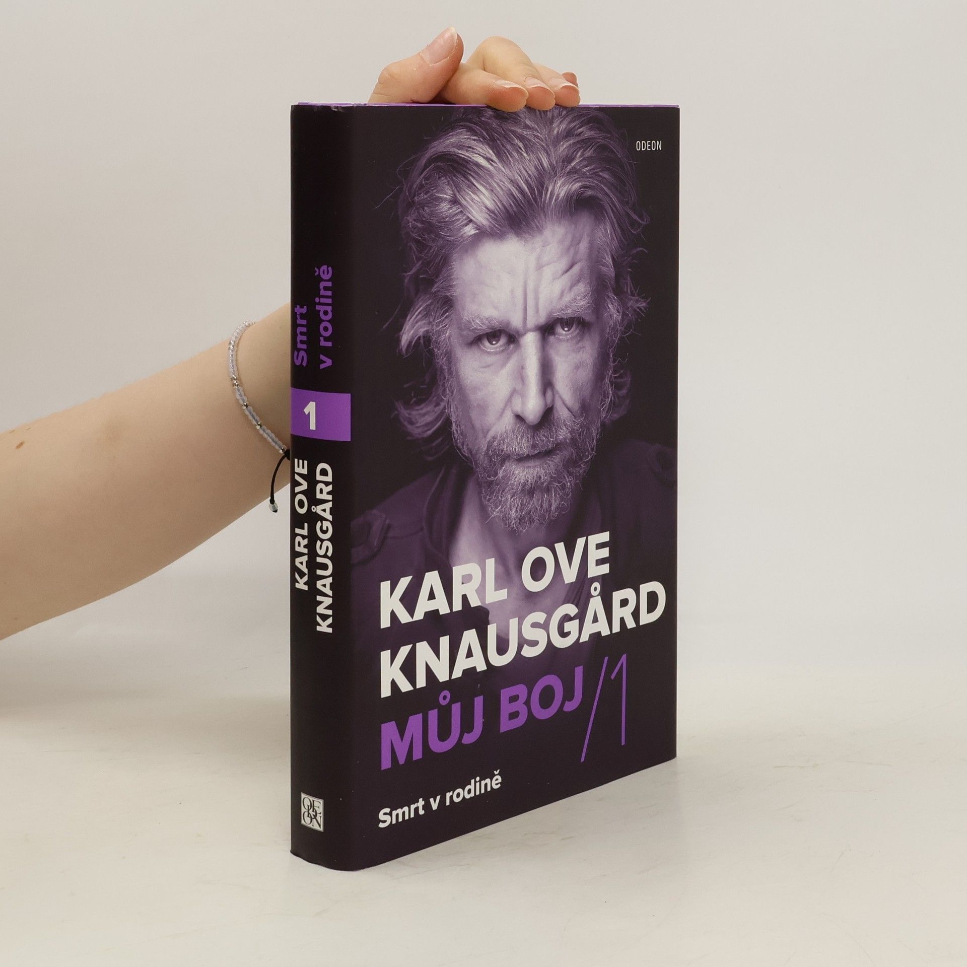 Karl Ove Knausgaard Můj boj. 1, Smrt v rodině