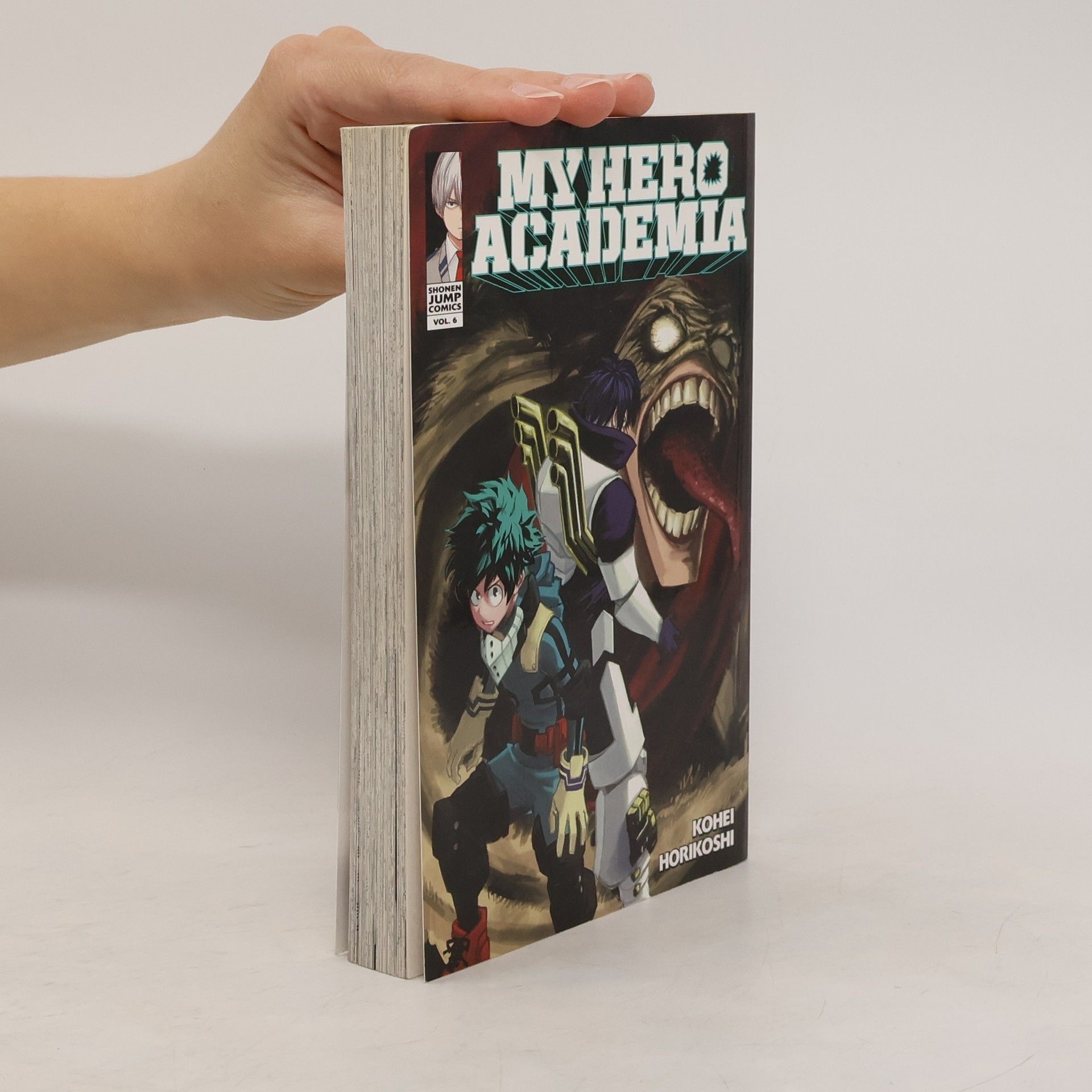 Kōhei Horikoshi My Hero Academia. Vol. 6, struggling
