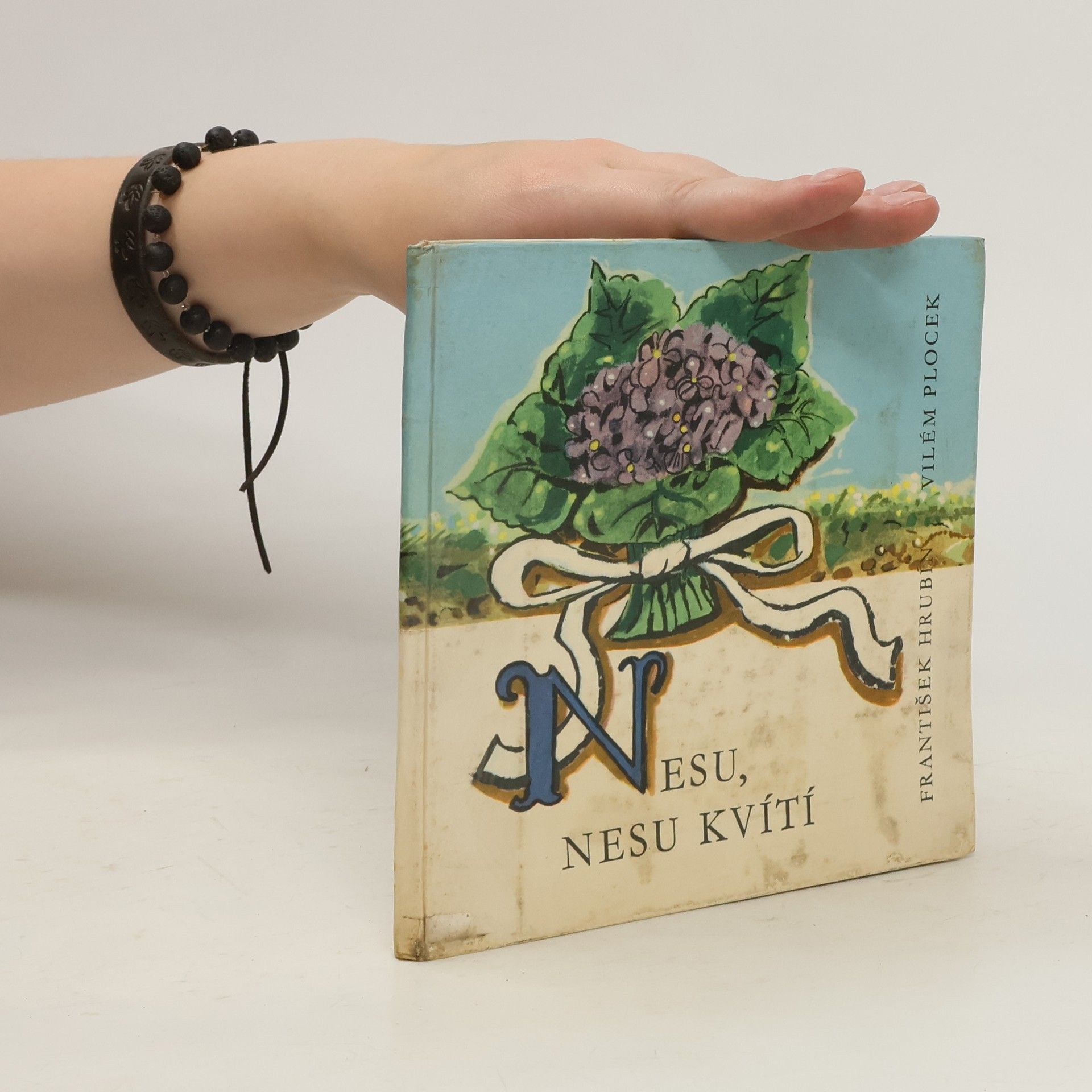 František Hrubín Nesu, nesu kvítí