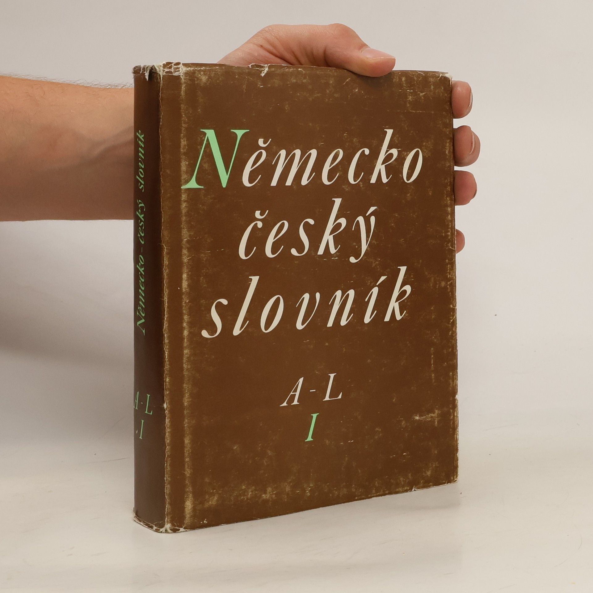 Hugo Siebenschein Německo-český slovník. A-L. 1. díl