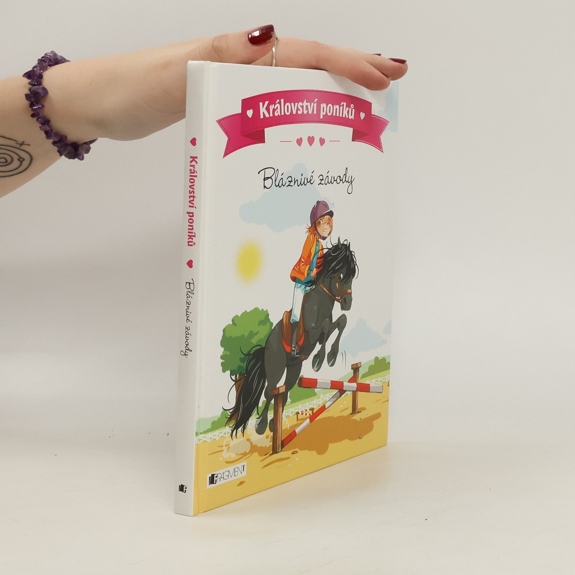 Juliette Parachini Deny Bláznivé závody. Království poníků. 2. díl