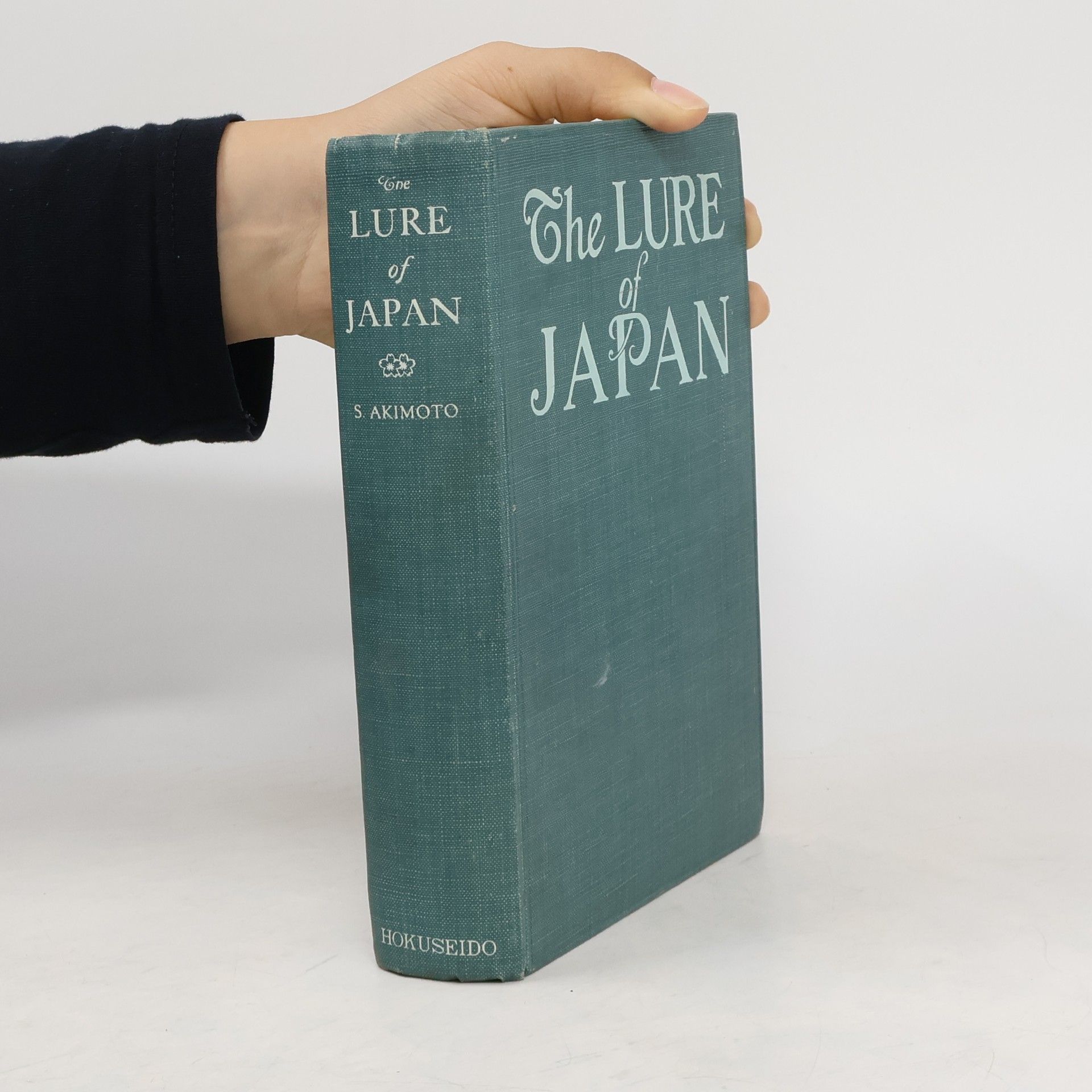 Shunkichi Akimoto The Lure of Japan