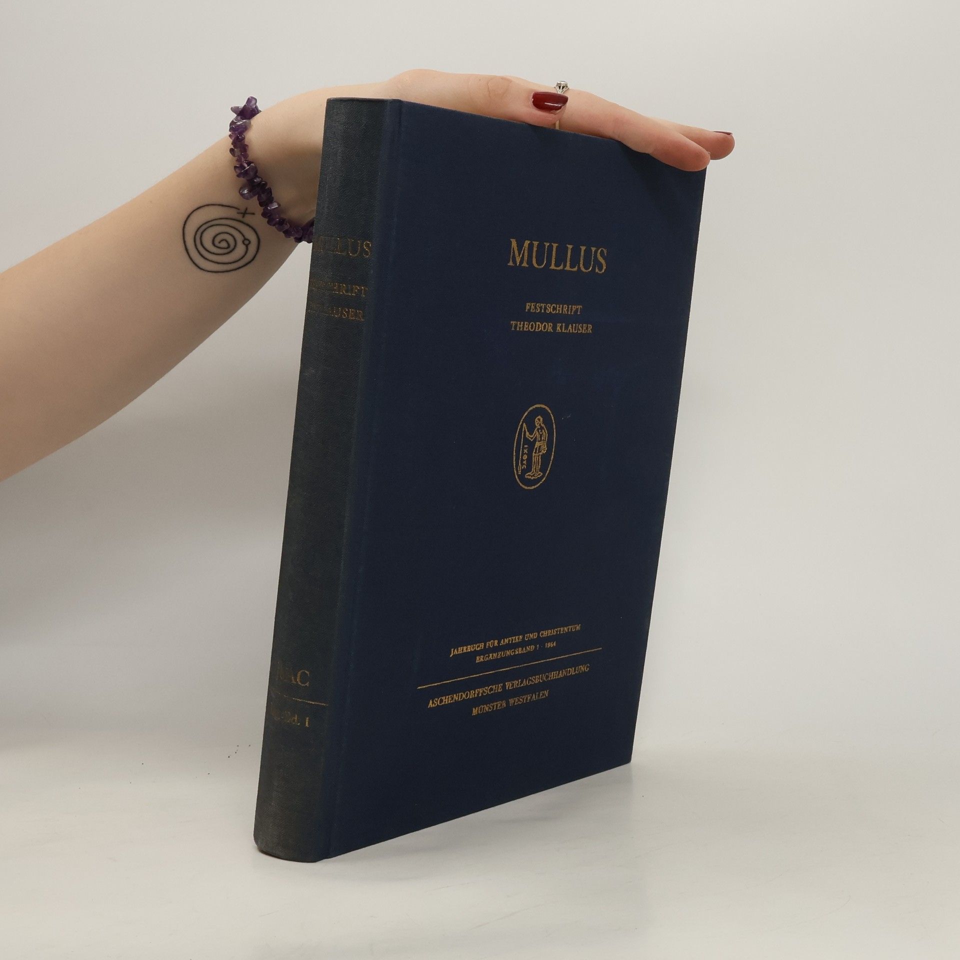 Collective Mullus. Festschrift Theodor Klauser