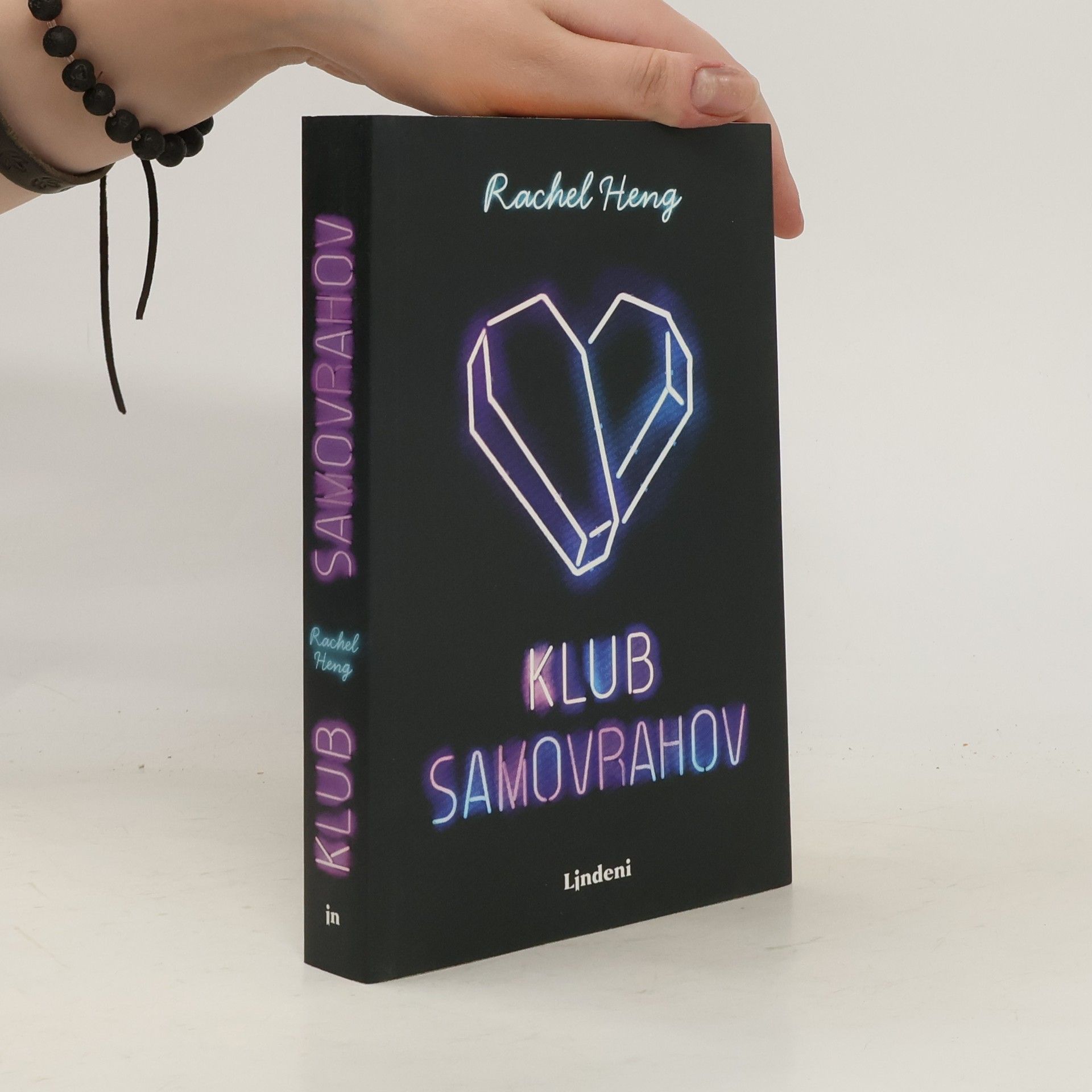 Rachel Heng Klub samovrahov