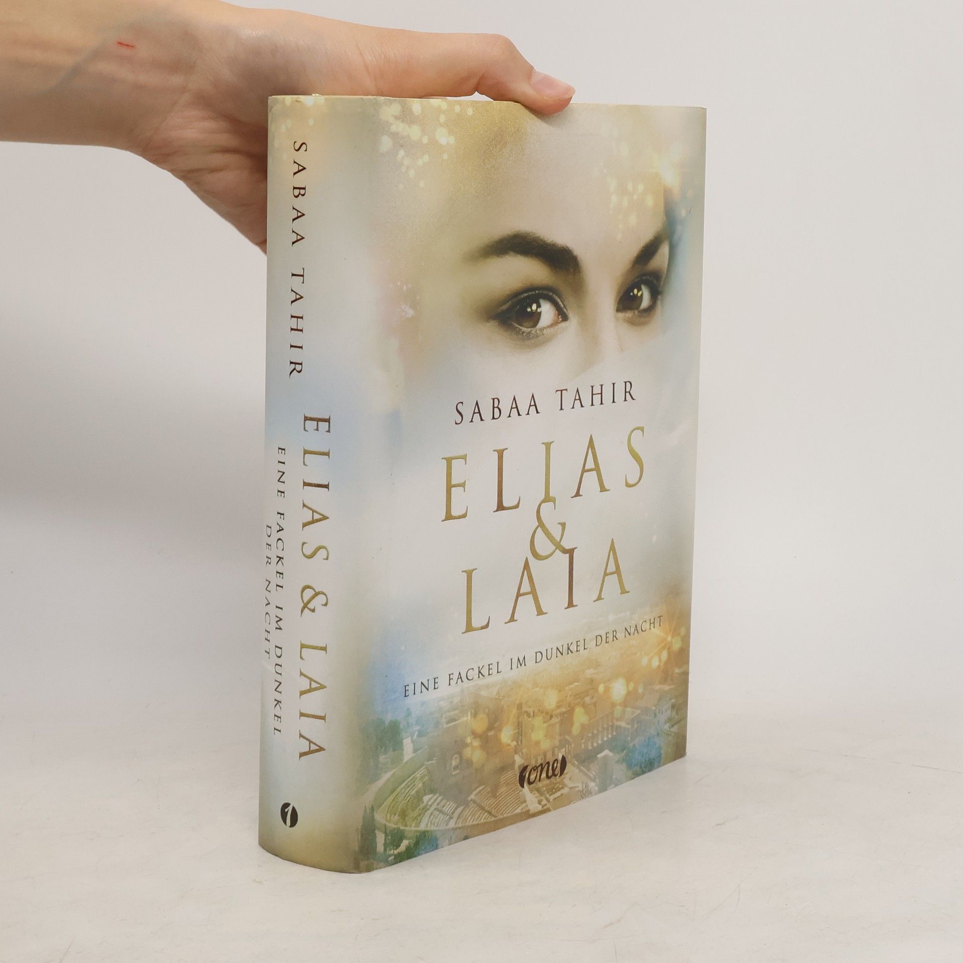 Elias & Laia - eine Fackel im Dunkel der Nacht