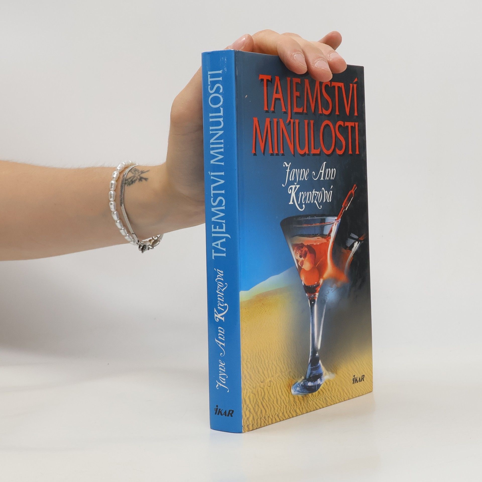 Jayne Ann Krentz Tajemství minulosti