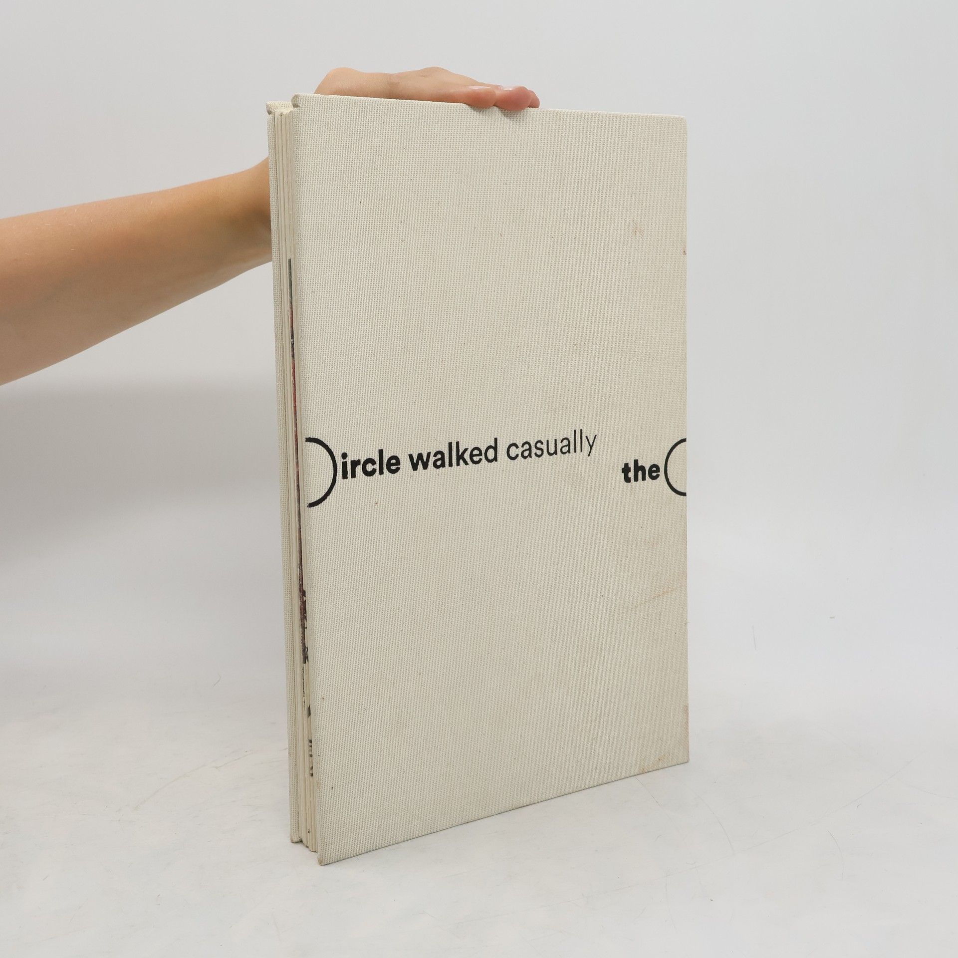 Autorenkollektiv The Circle Walked Casually