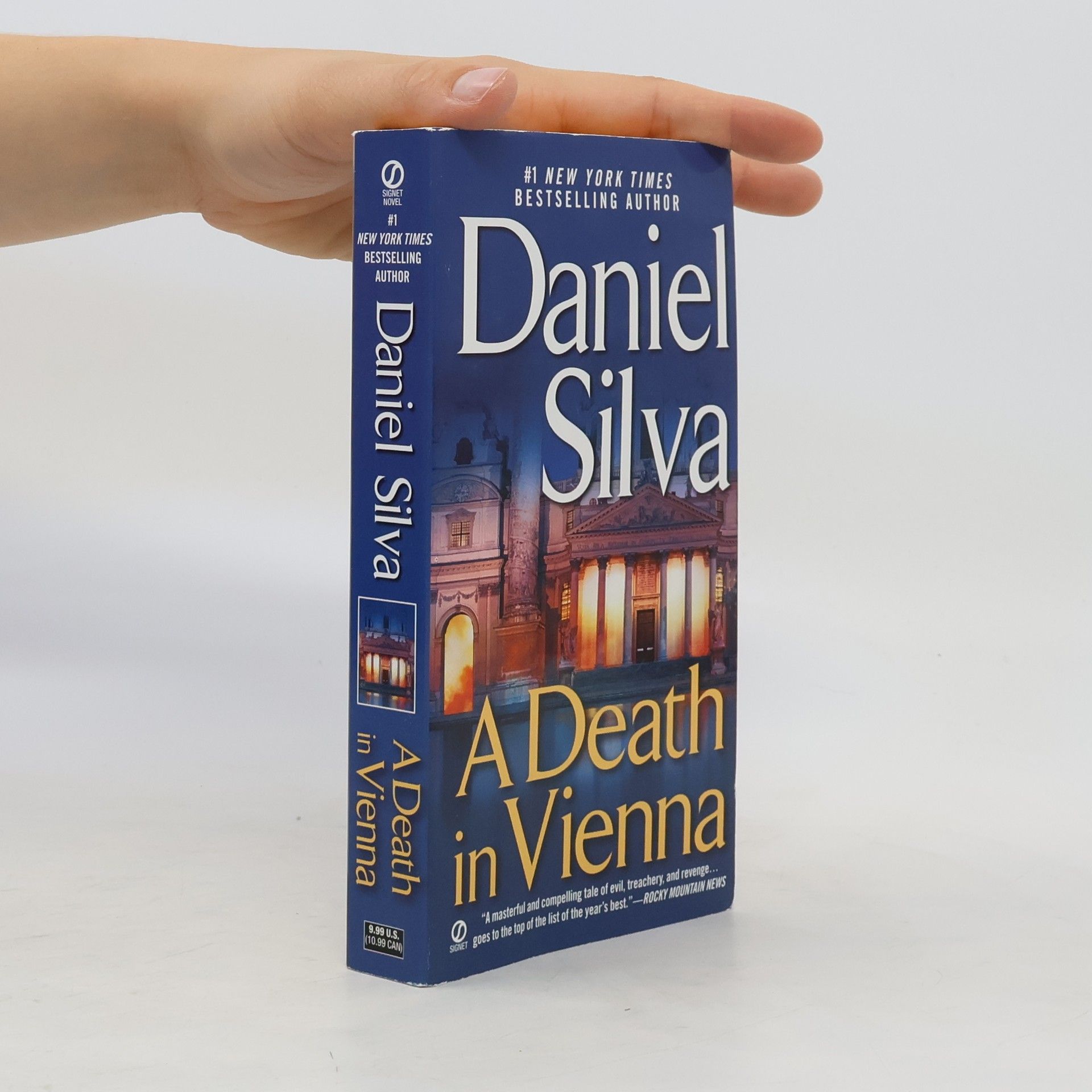 Daniel Silva A Death in Vienna