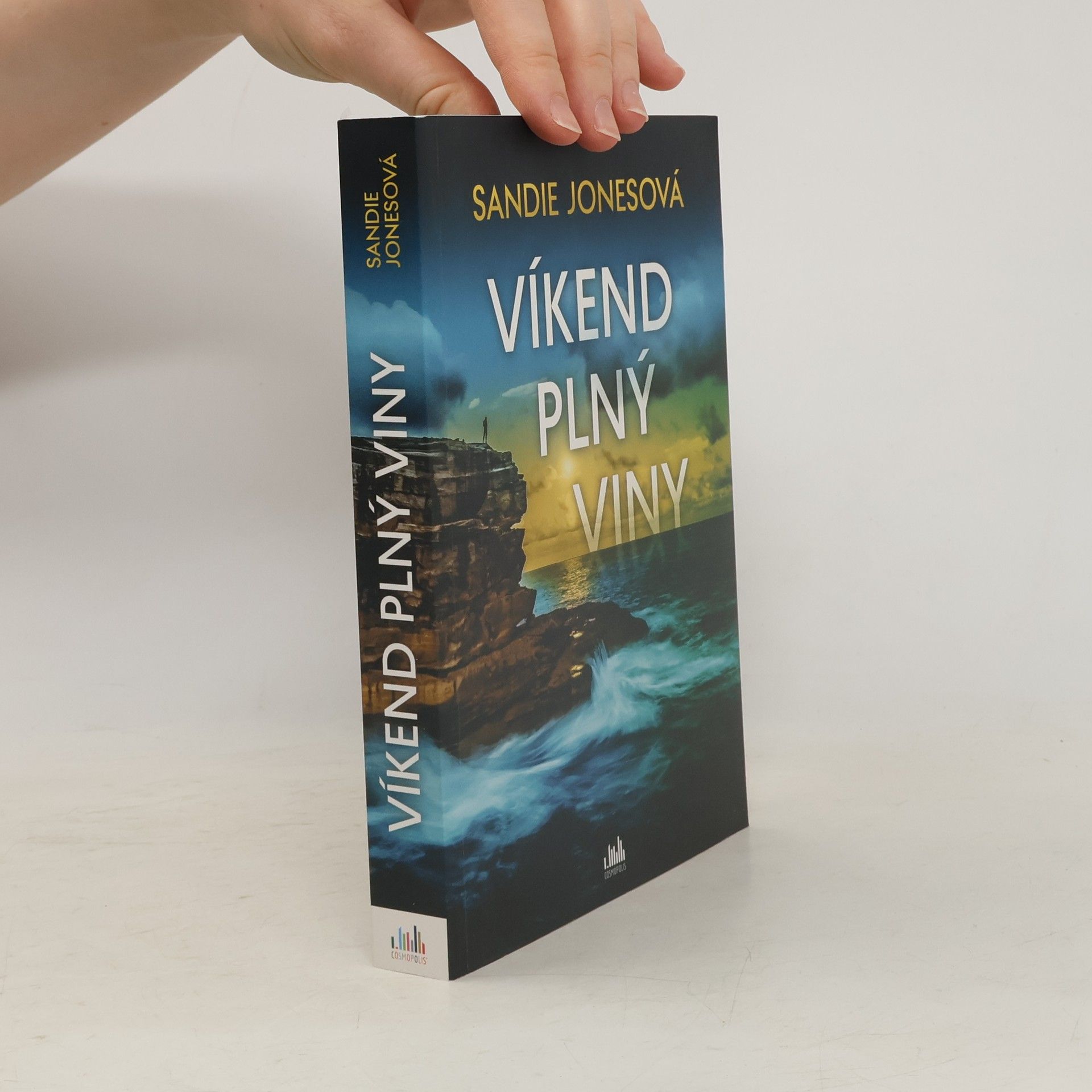 Sandie Jones Víkend plný viny