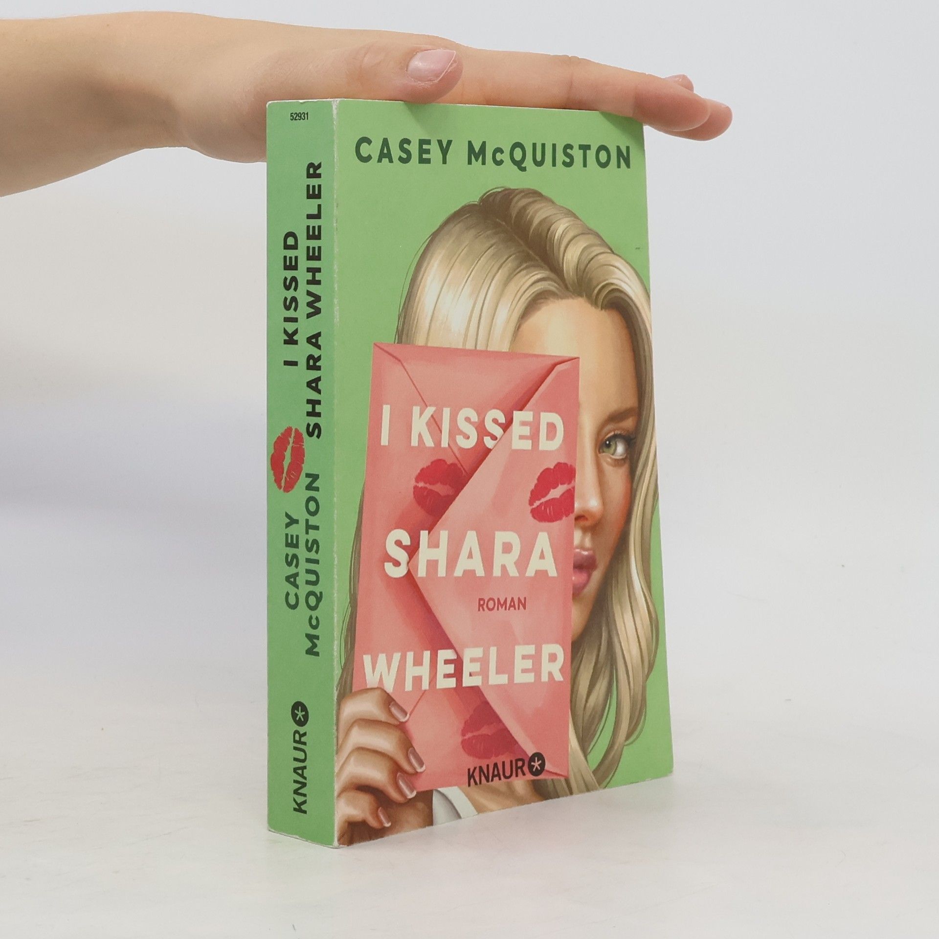 Casey McQuiston I Kissed Shara Wheeler