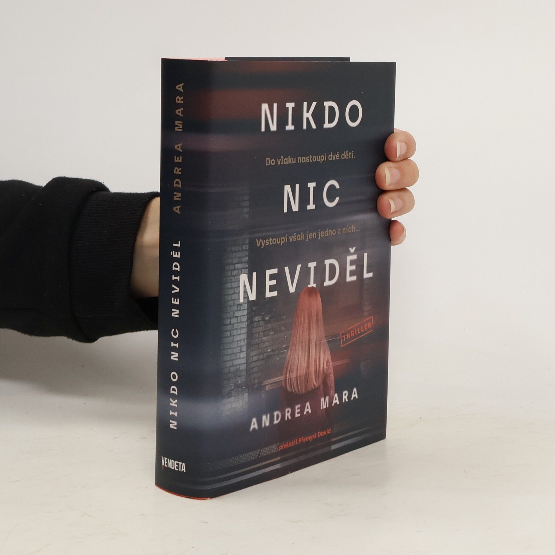 Andrea Mara Nikdo nic neviděl