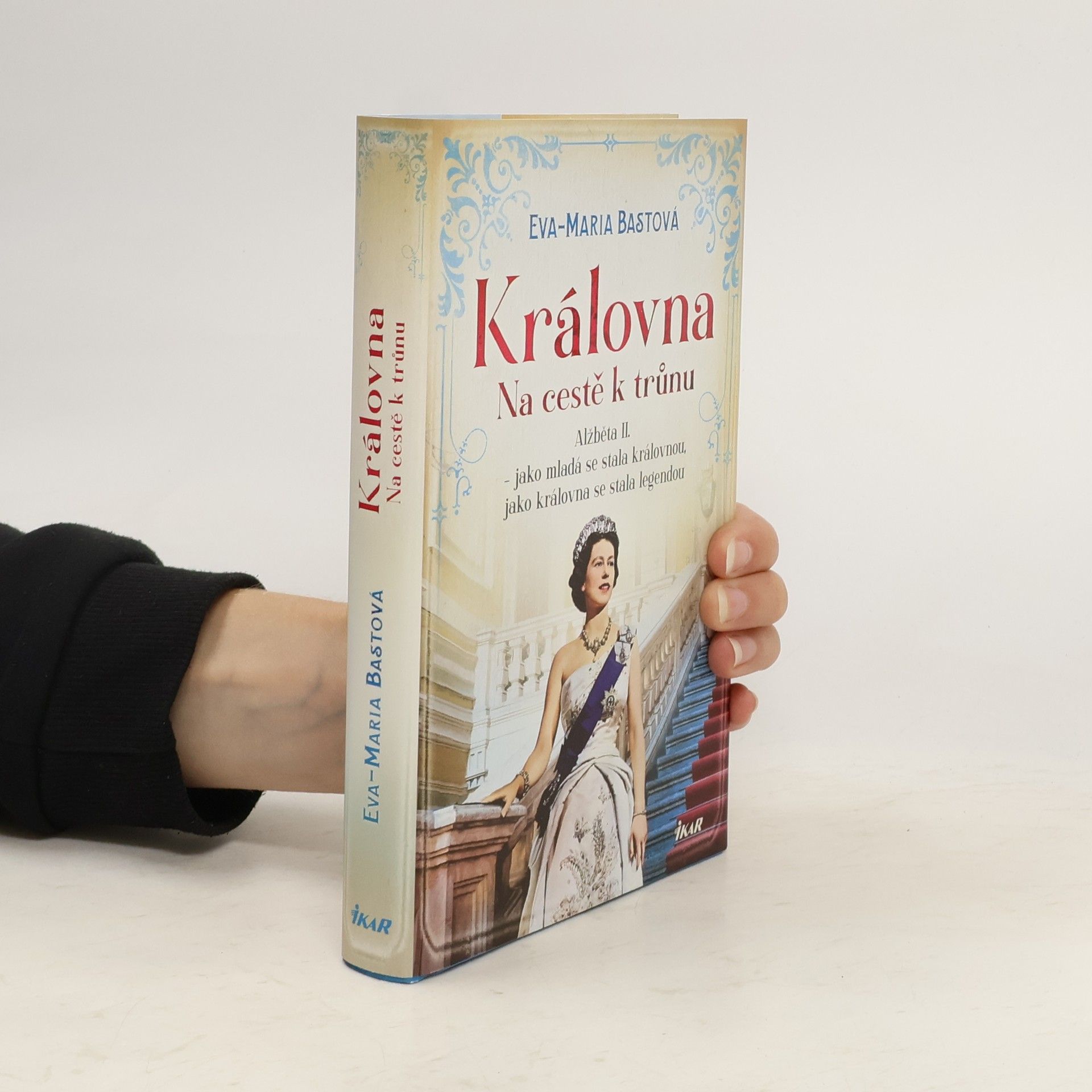 Marta El Bournová Královna. Na cestě k trůnu