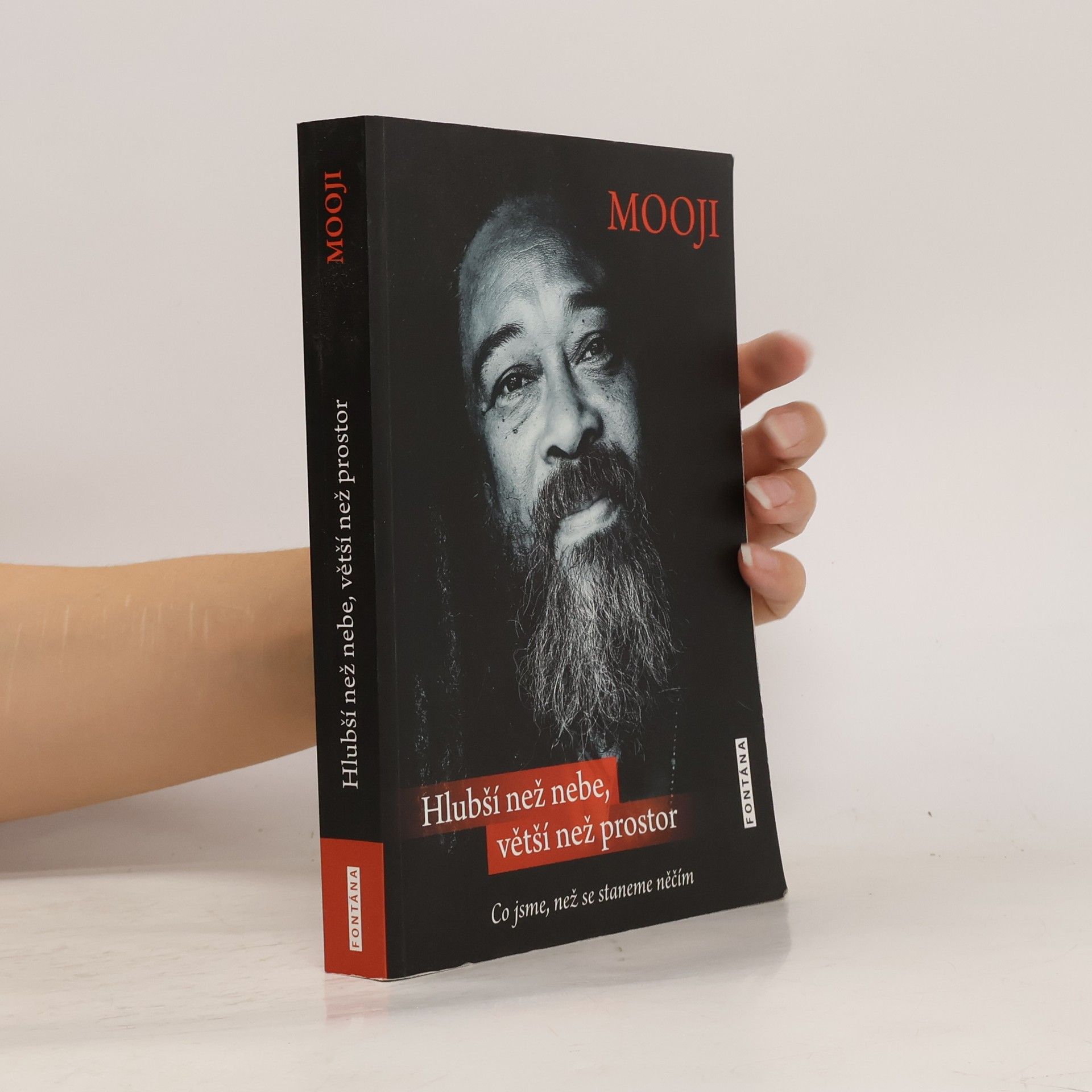 Mooji Hlubší než nebe, větší než prostor. Co jsme, než se staneme něčím