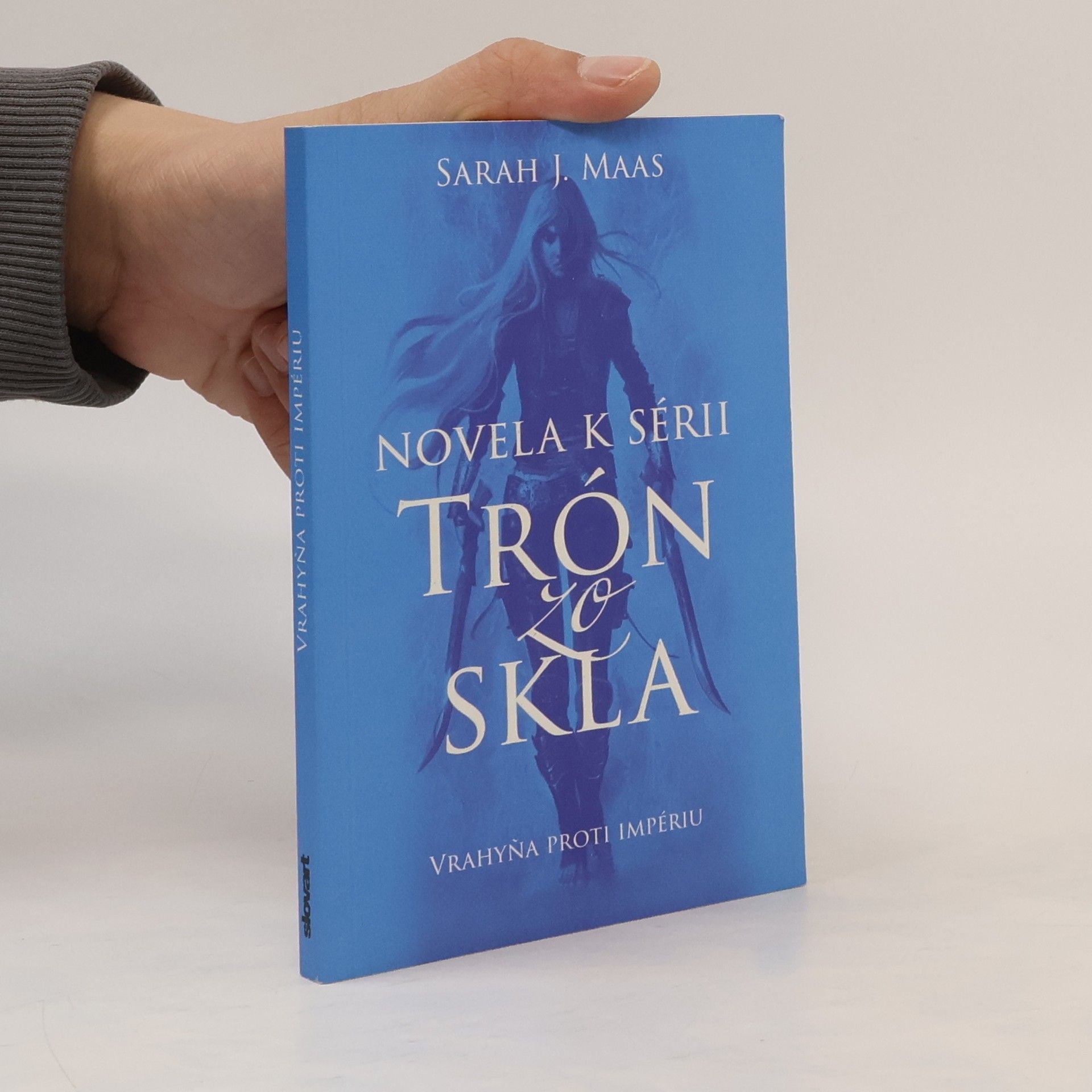 Sarah J. Maas Vrahyňa proti impériu