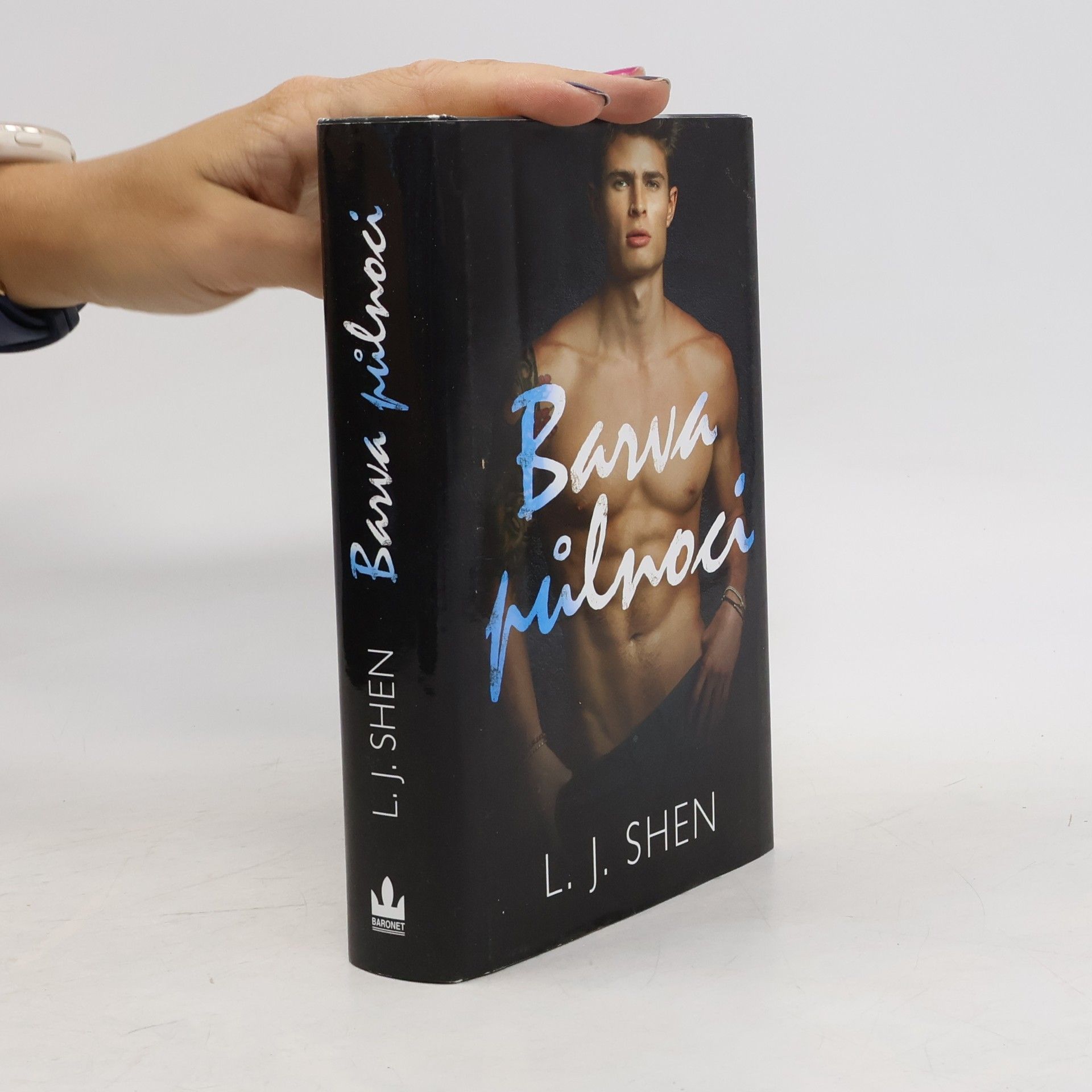 L. J.  Shen Barva půlnoci