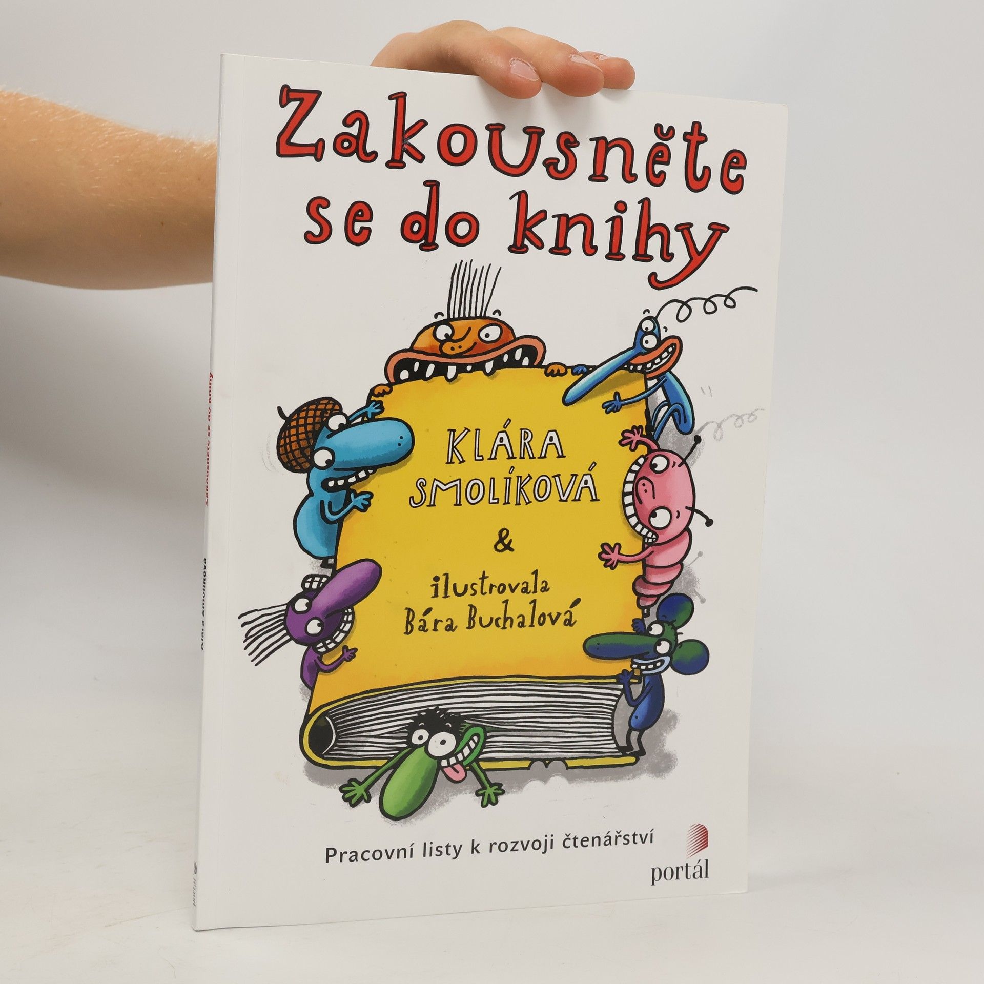 Klára Smolíková Zakousněte se do knihy