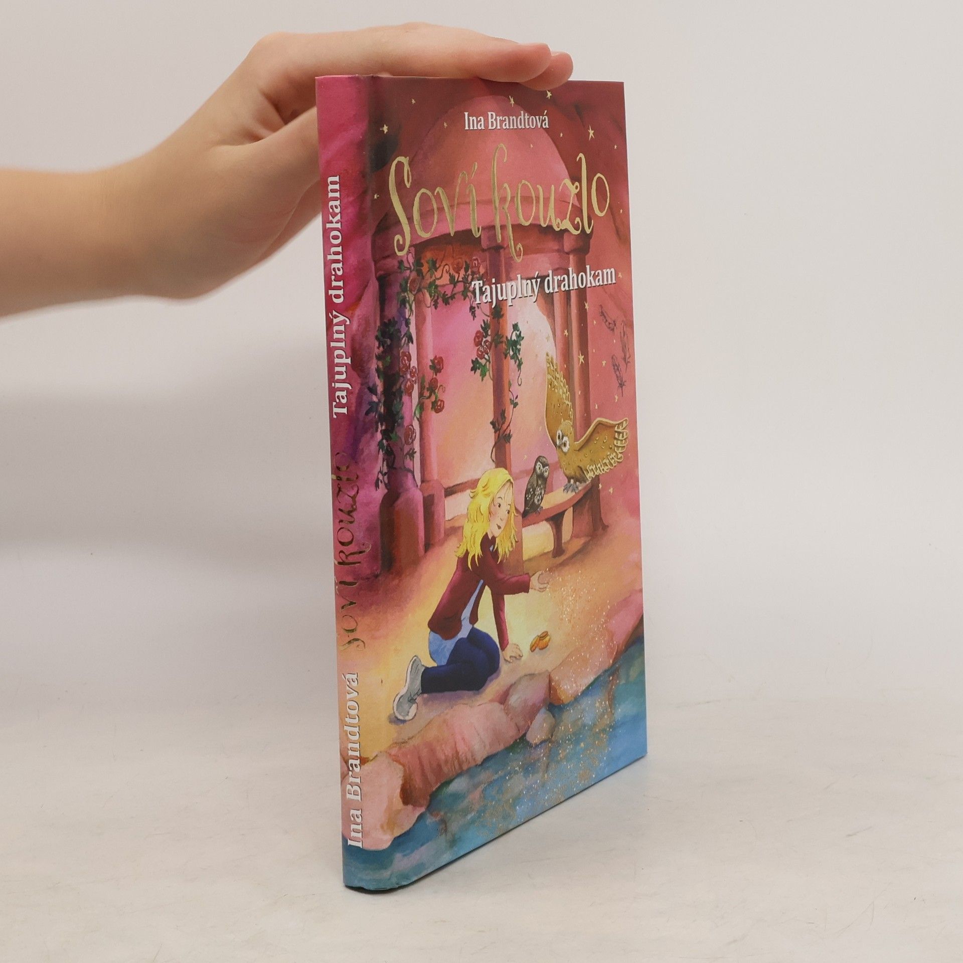 Soví kouzlo. Tajuplný drahokam