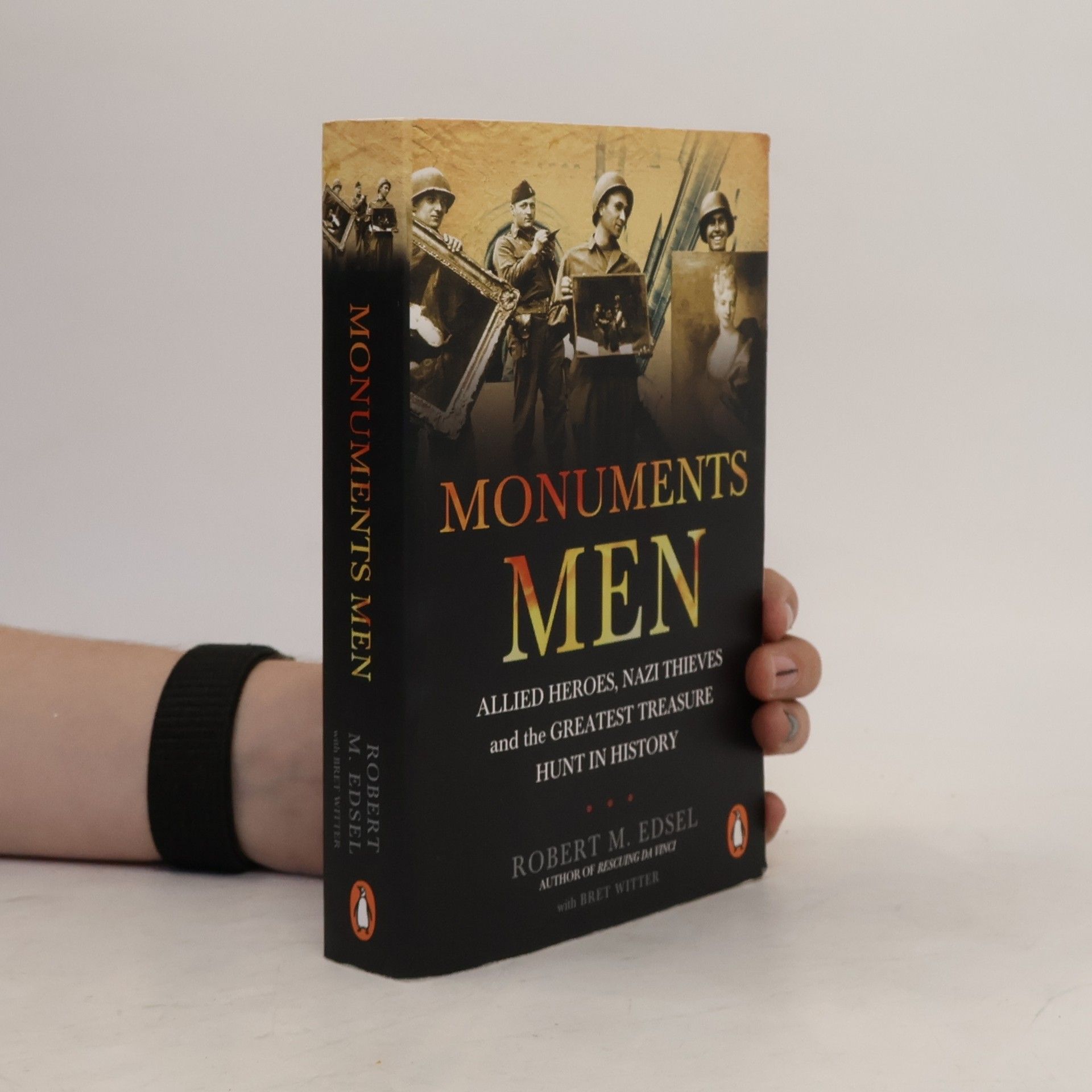 Robert M. Edsel Monuments Men