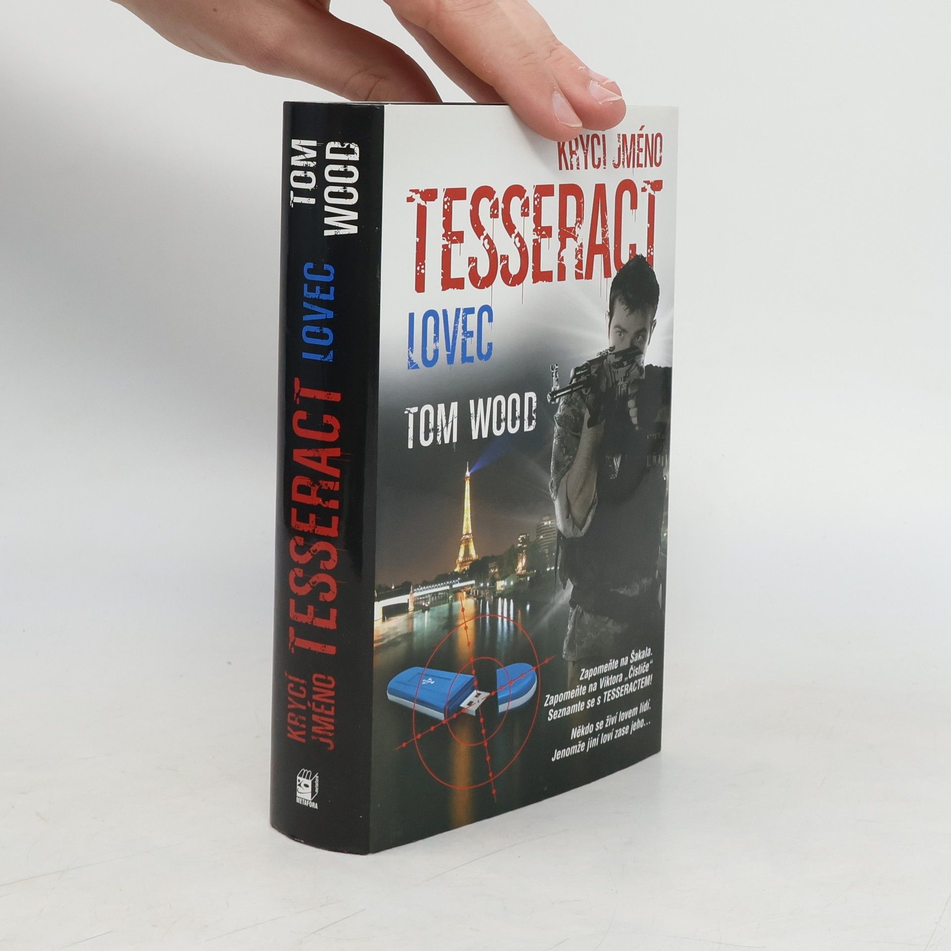Tom Wood Krycí jméno Tesseract. Lovec
