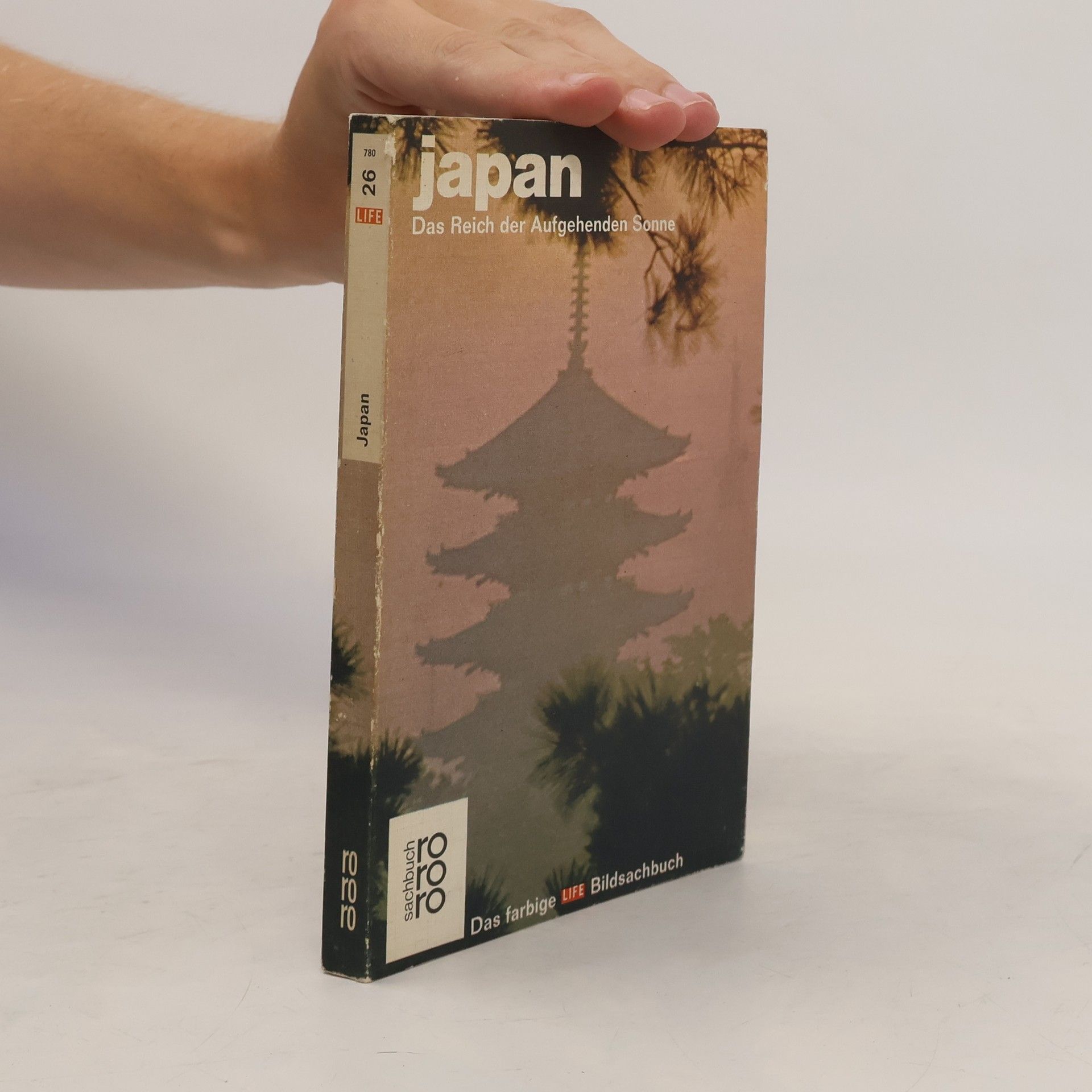Jonathan Norton Leonard Japan