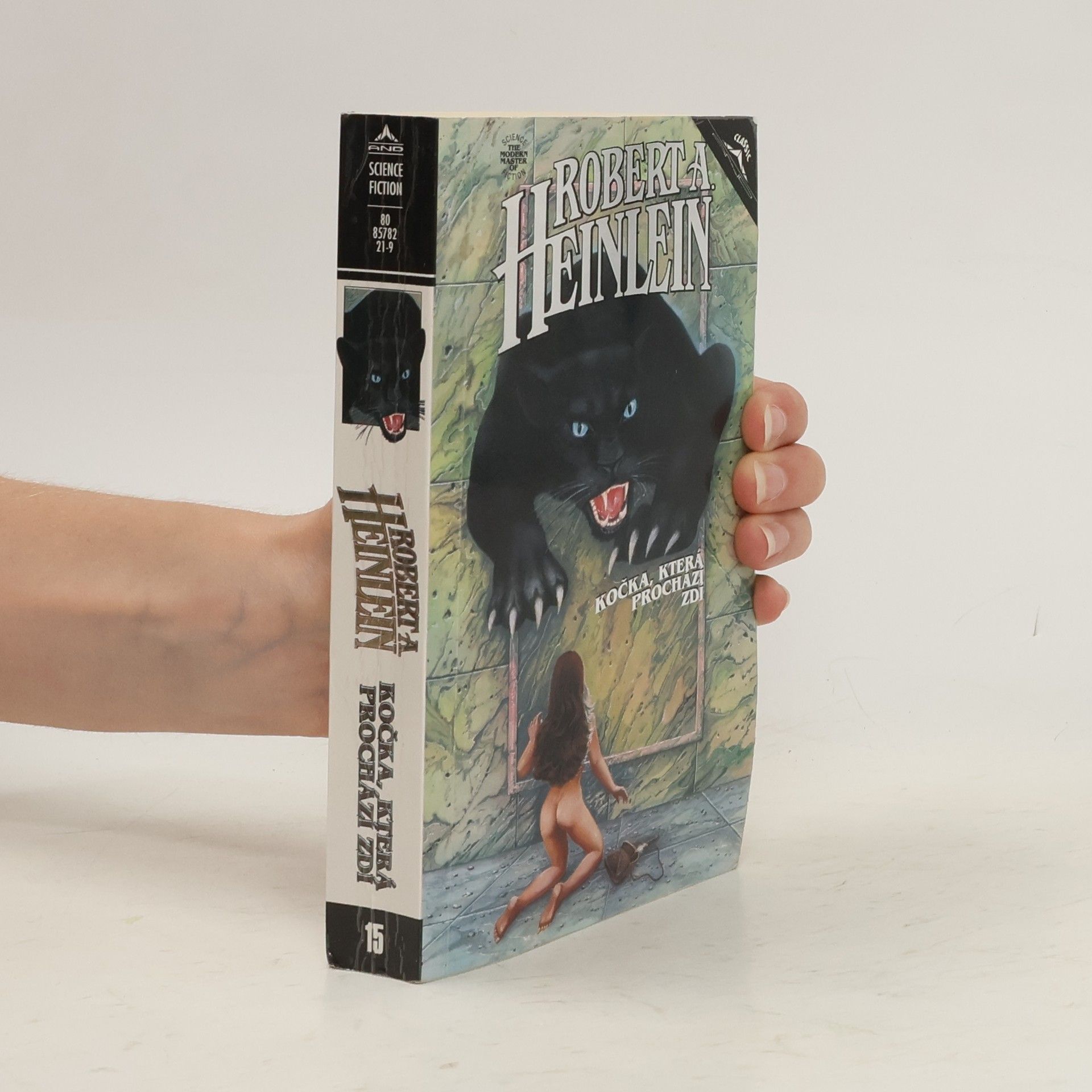 Robert A. Heinlein Kočka, která prochází zdí