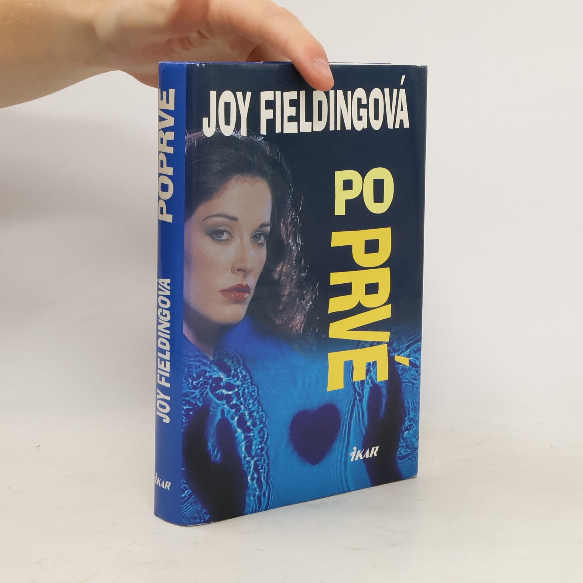 Joy Fielding Poprvé