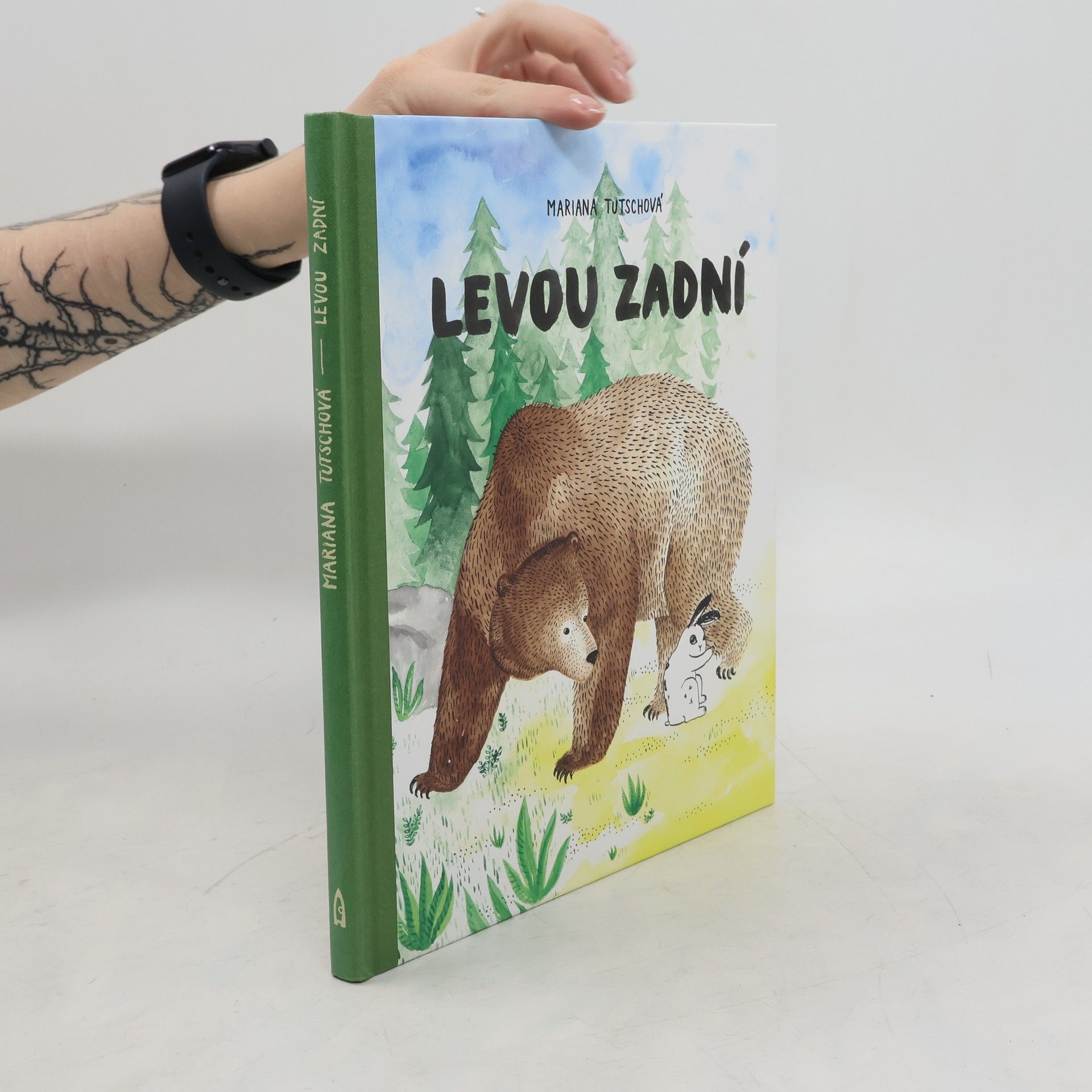 Mariana Tutschová Levou zadní