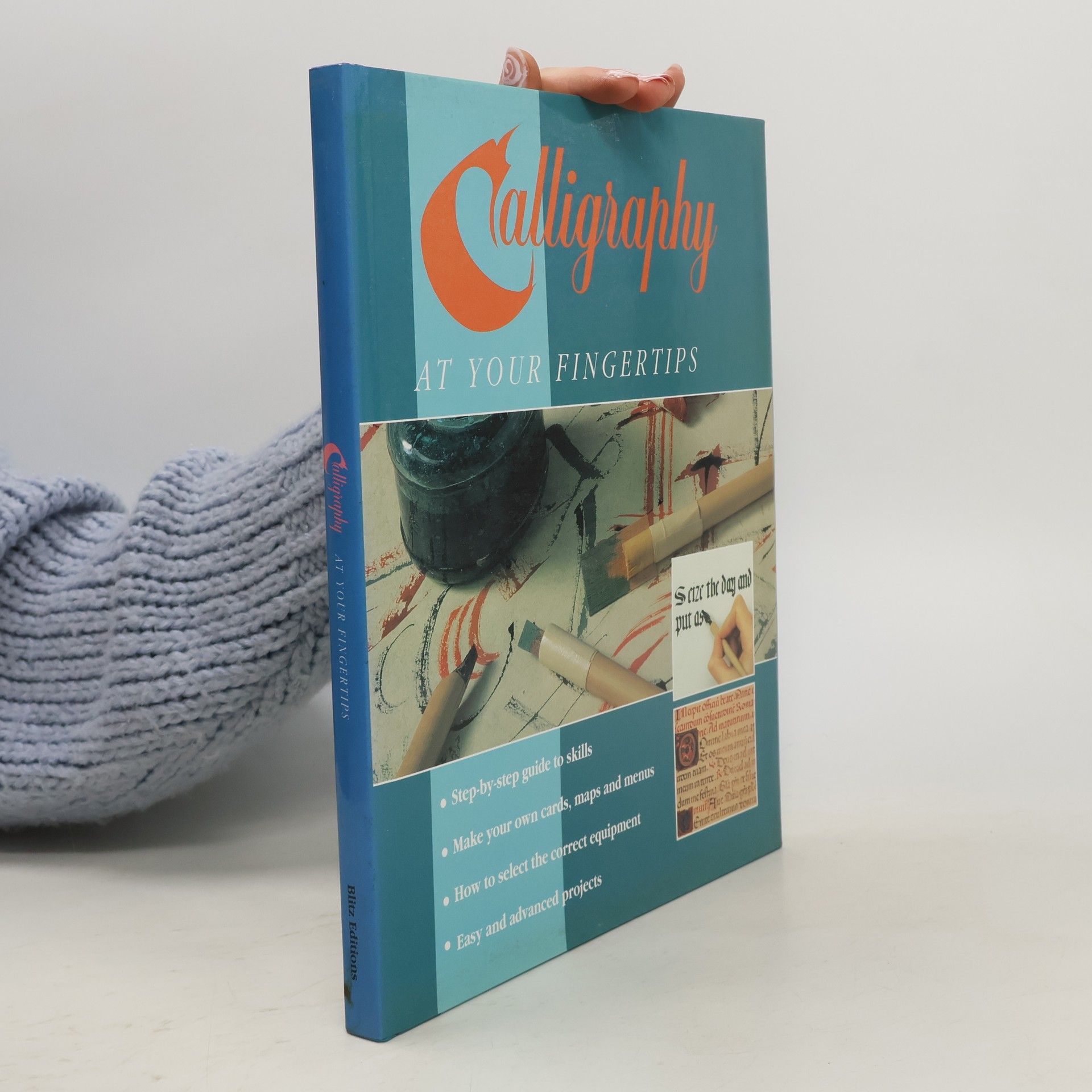 AA.VV. Calligraphy at Your Fingertips